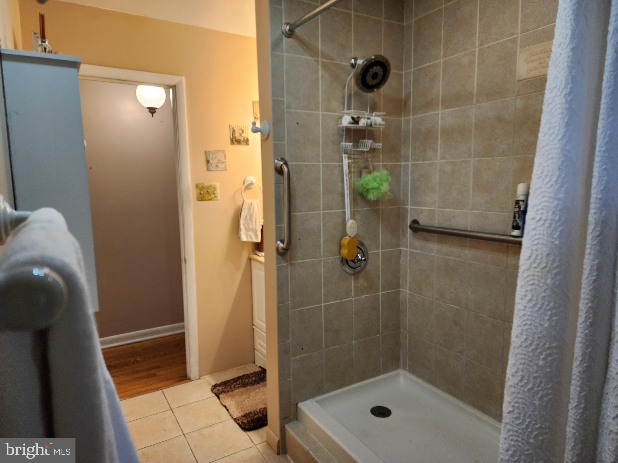 MEADOWBROOK - Residential