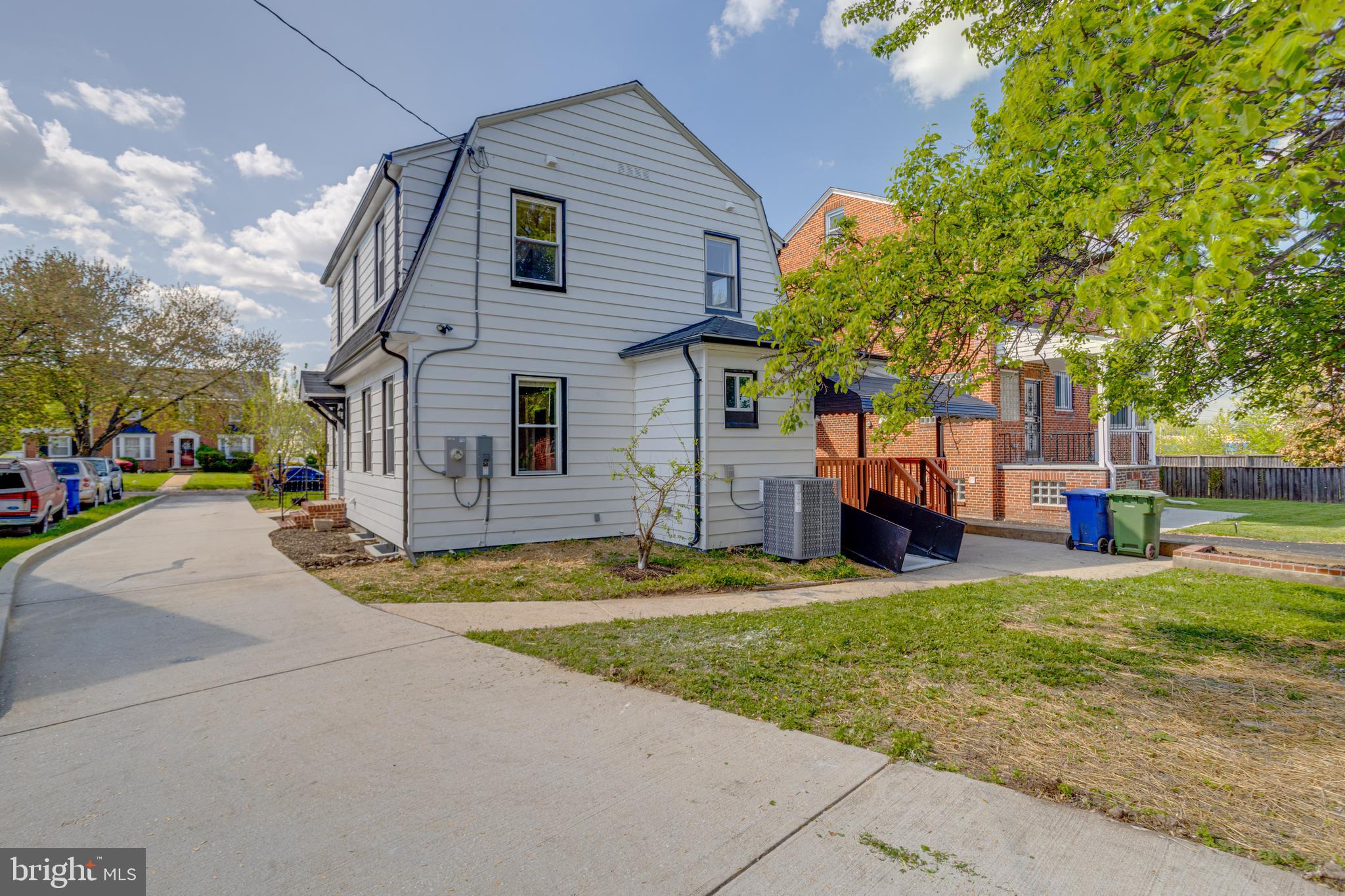 ASHBURTON HISTORIC DISTRICT - Residential