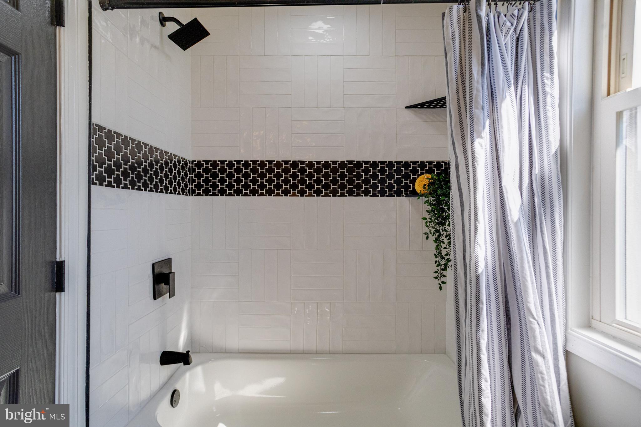 ASHBURTON HISTORIC DISTRICT - Residential