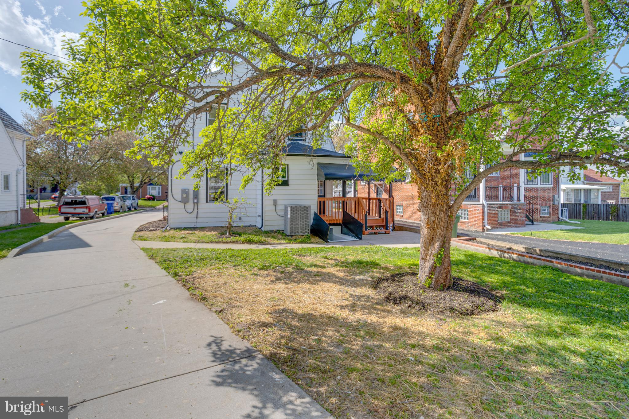 ASHBURTON HISTORIC DISTRICT - Residential