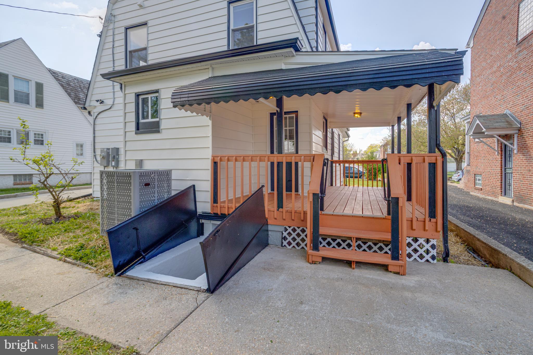 ASHBURTON HISTORIC DISTRICT - Residential