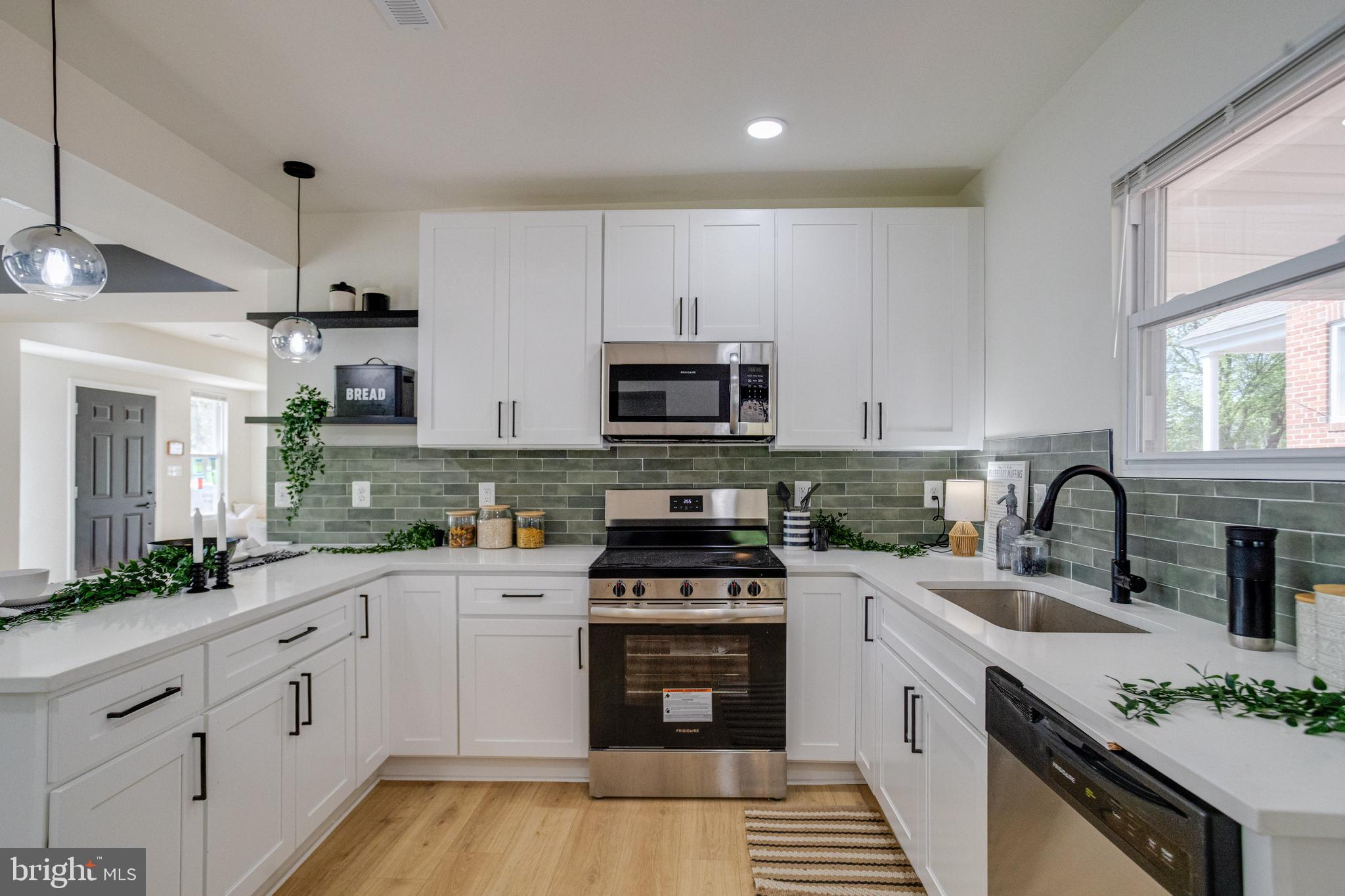 ASHBURTON HISTORIC DISTRICT - Residential