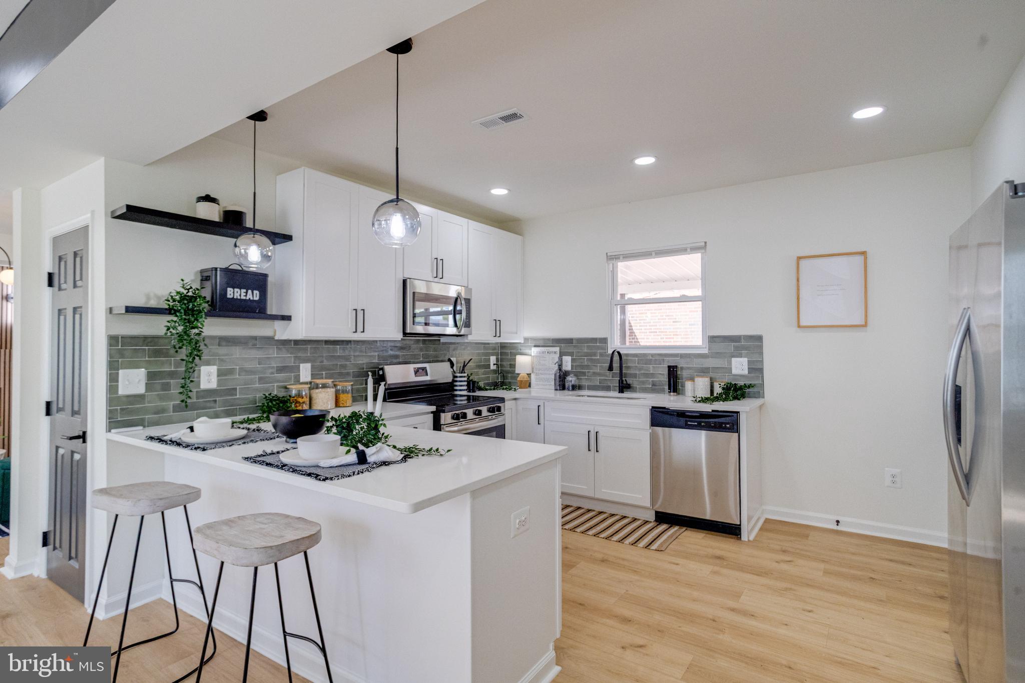 ASHBURTON HISTORIC DISTRICT - Residential