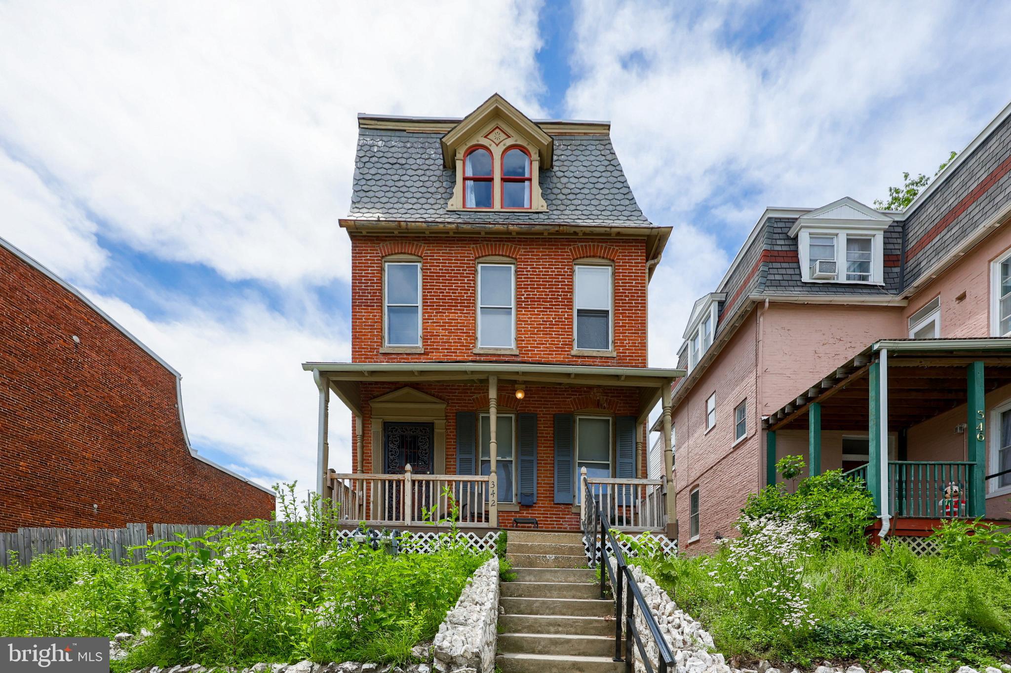 342 N NEWBERRY STREET