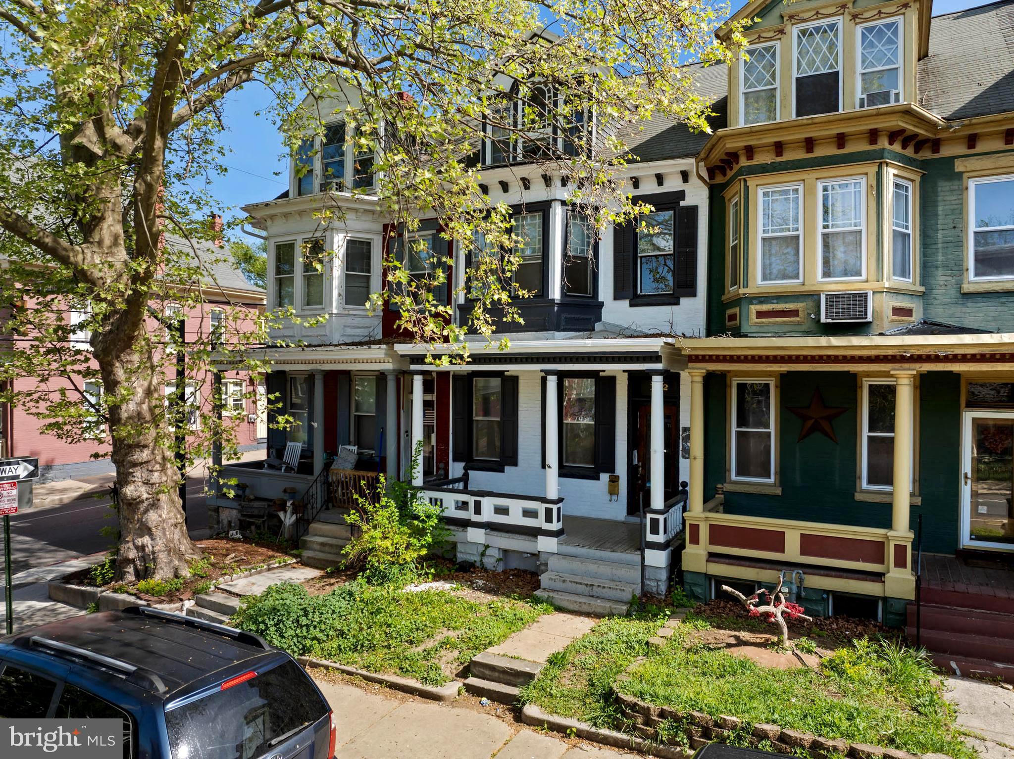 102 E NORTH AVENUE