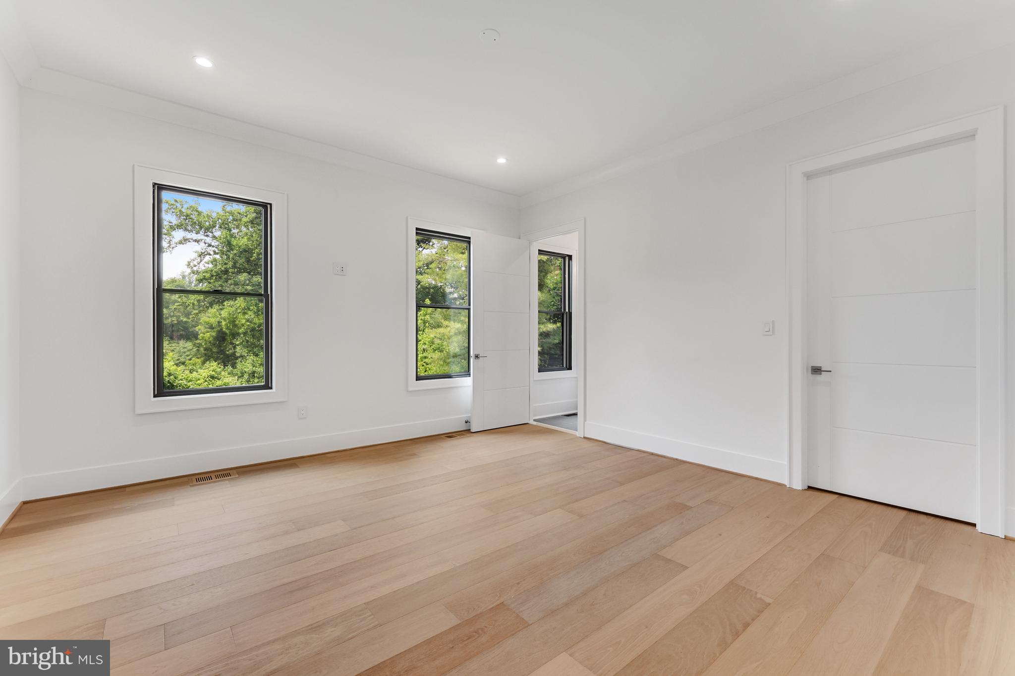 BROOKHAVEN - Residential