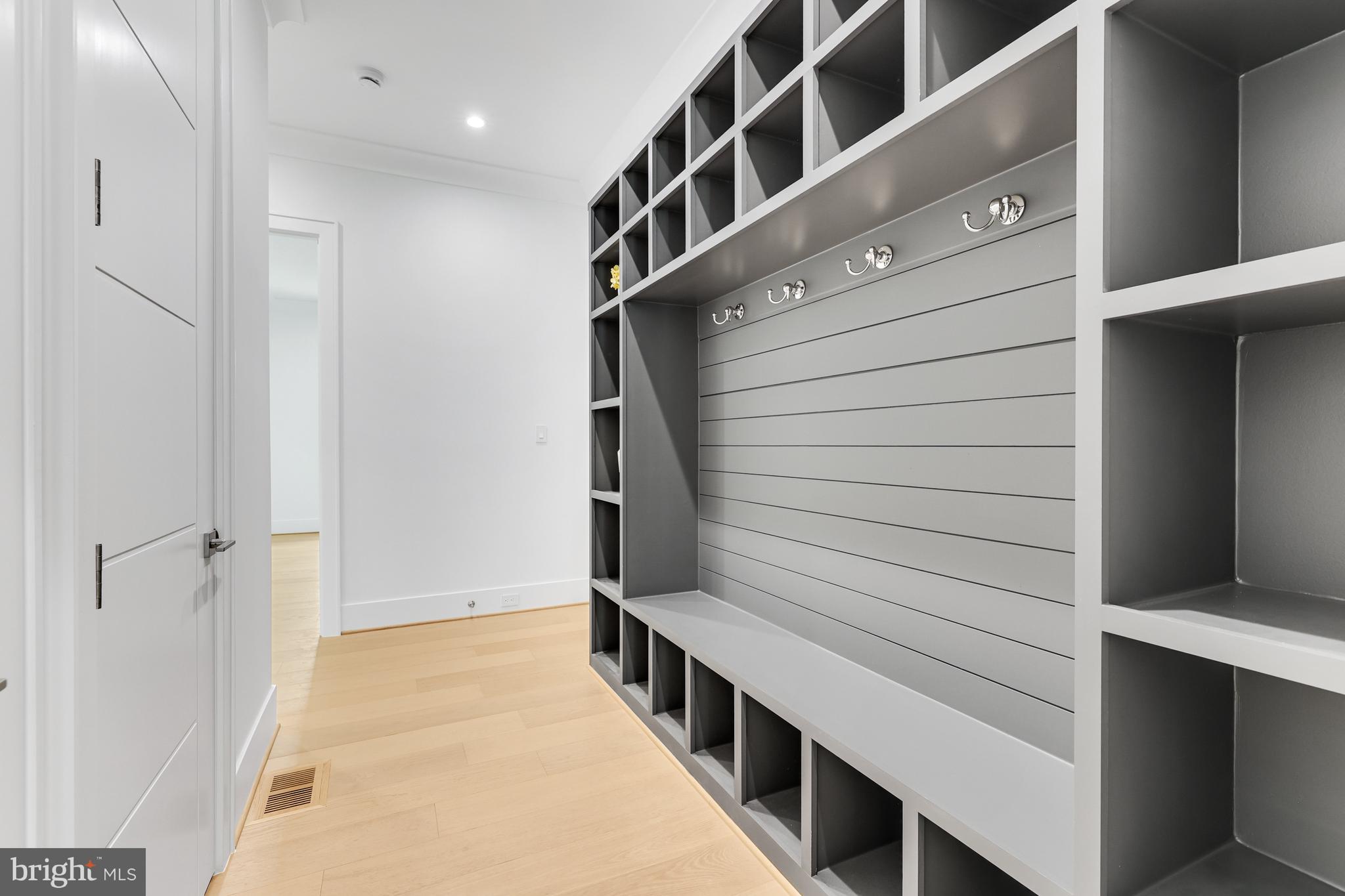 BROOKHAVEN - Residential