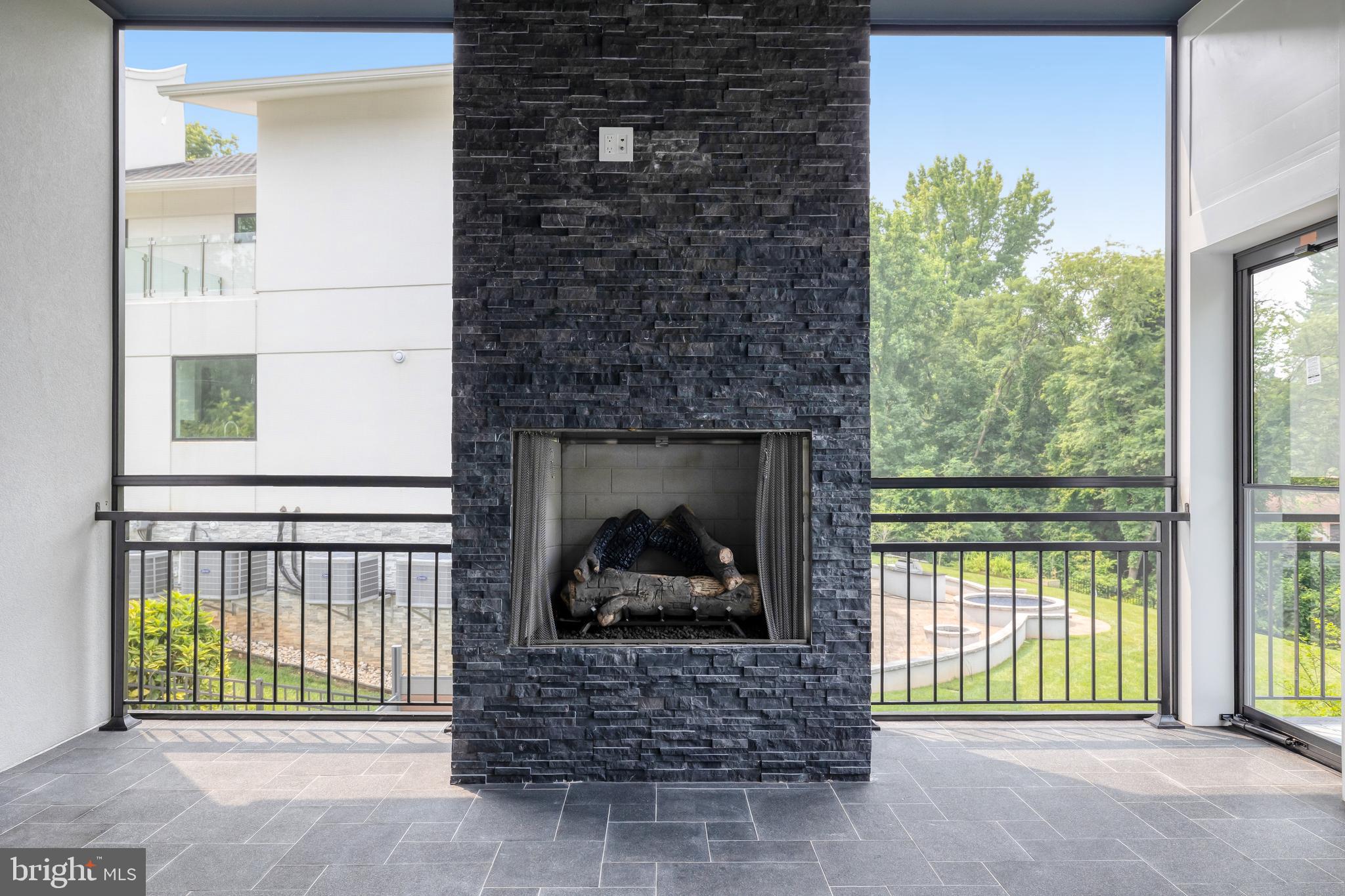 BROOKHAVEN - Residential