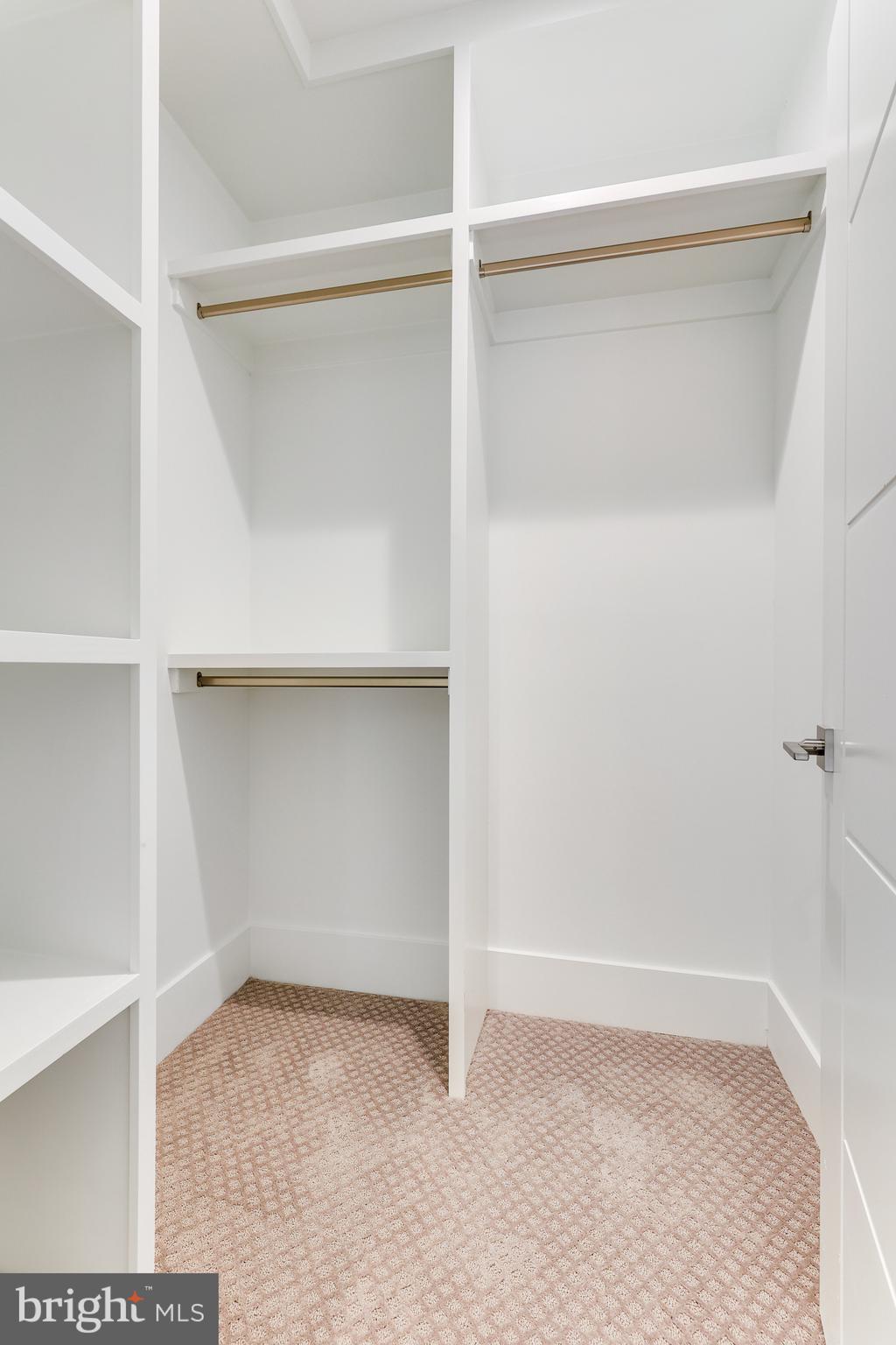 BROOKHAVEN - Residential