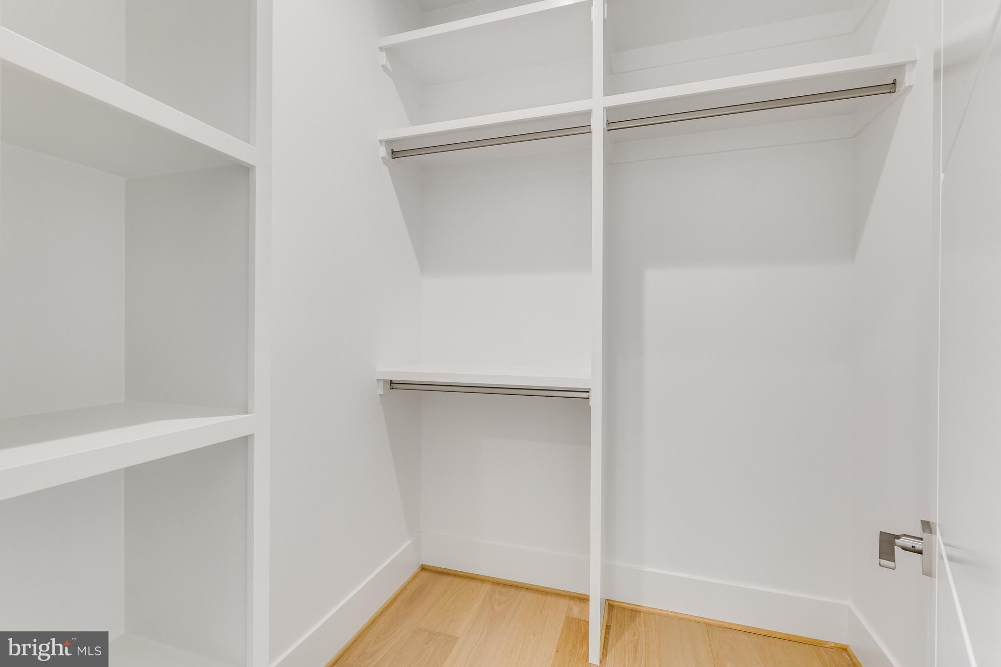 BROOKHAVEN - Residential