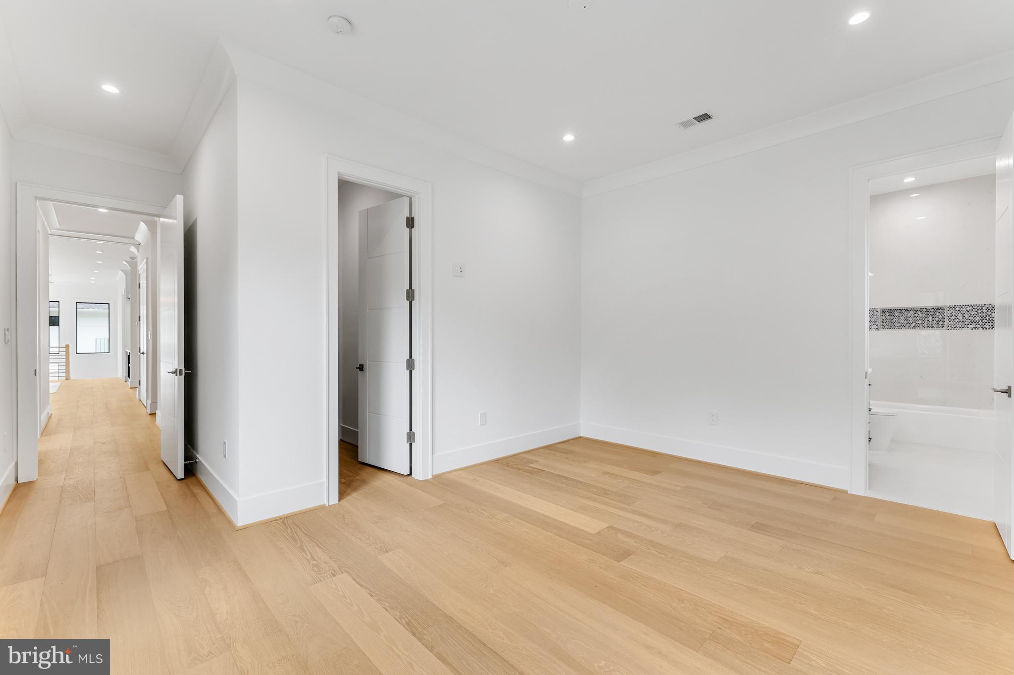 BROOKHAVEN - Residential