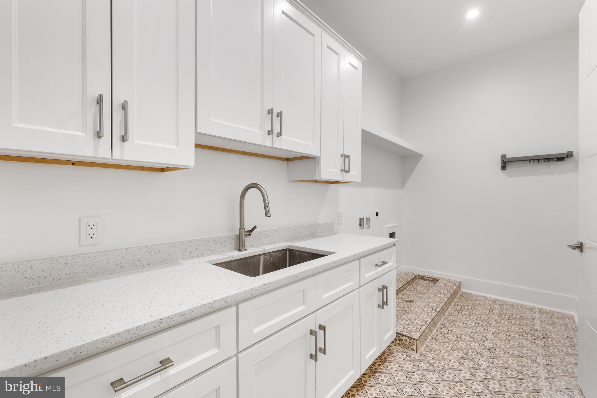 BROOKHAVEN - Residential