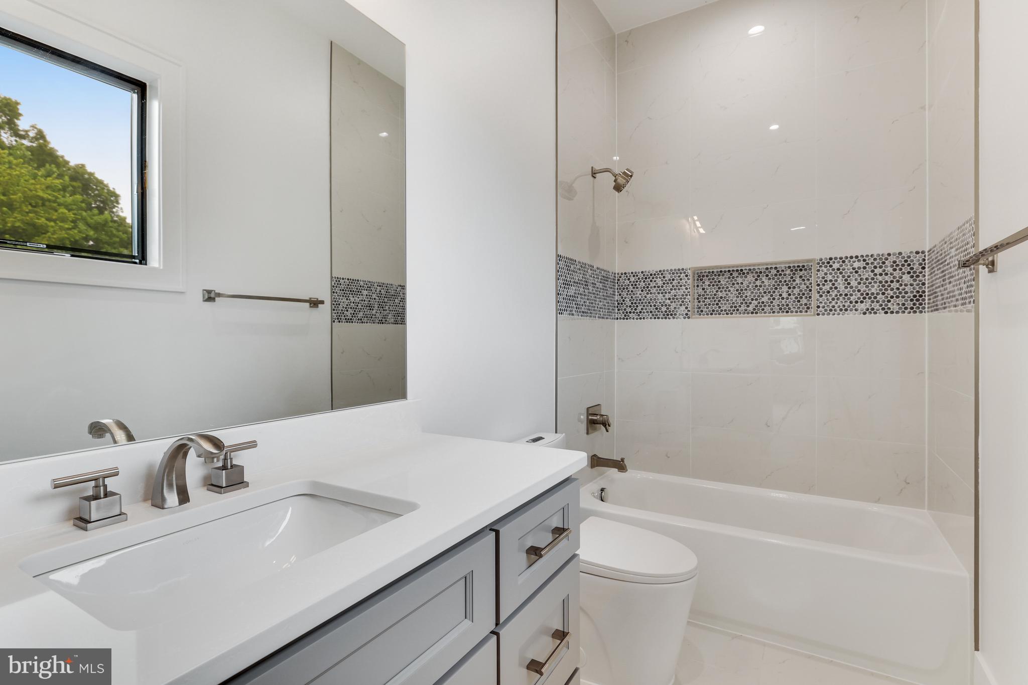 BROOKHAVEN - Residential