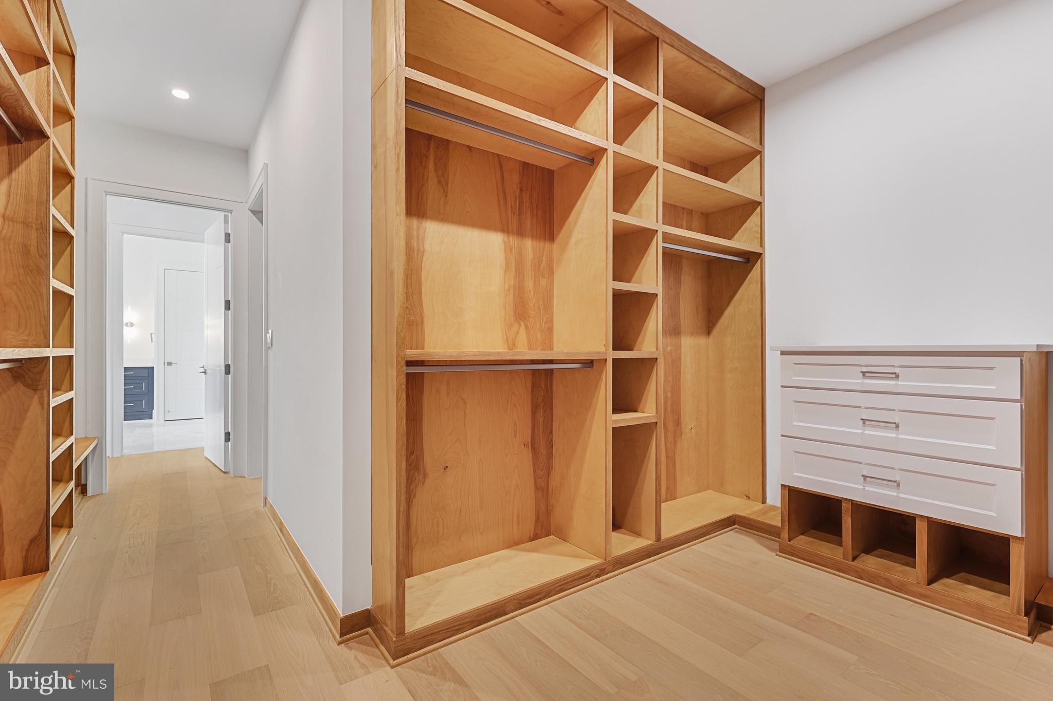 BROOKHAVEN - Residential