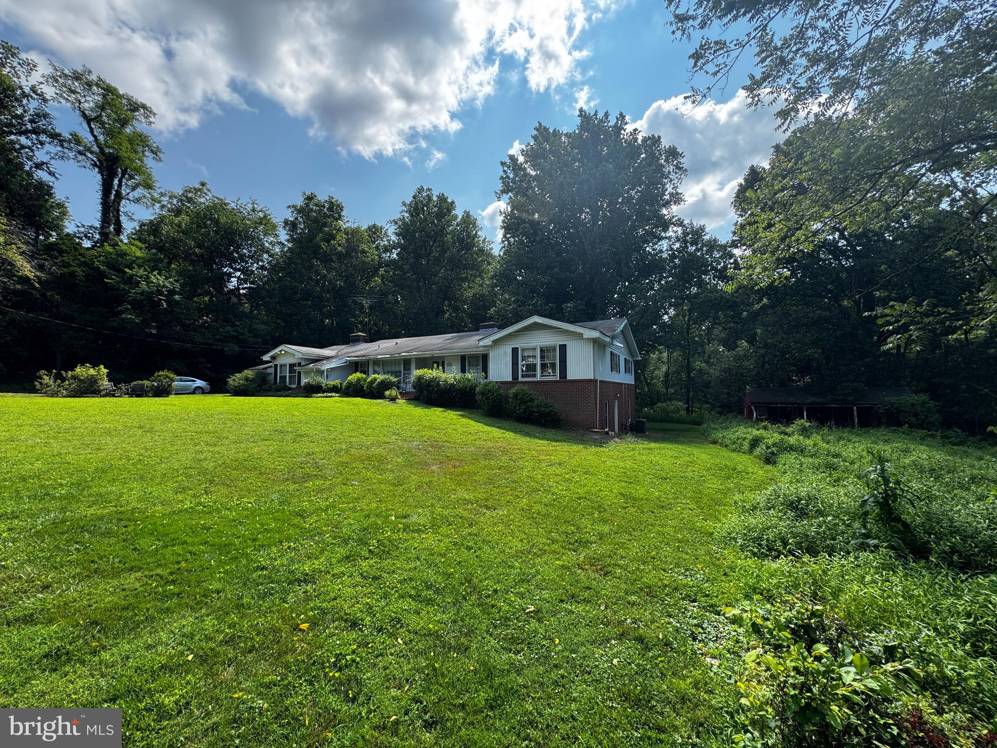 2117 POST ROAD
