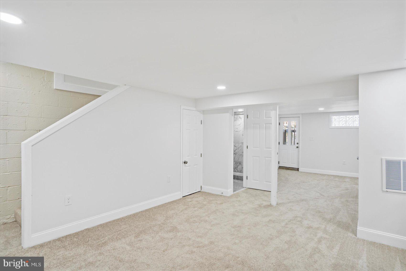 LOCH RAVEN - Residential