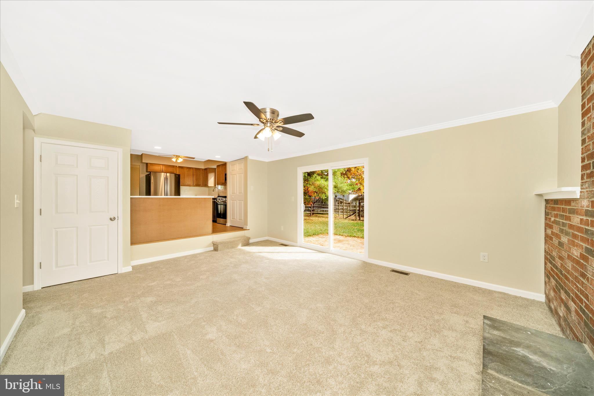 QUINCE ORCHARD KNOLLS - Residential