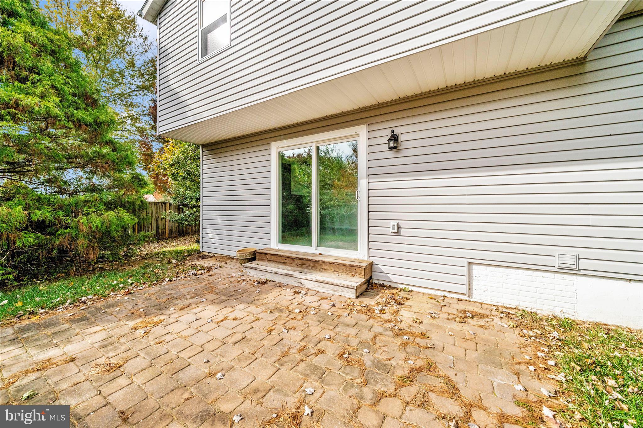 QUINCE ORCHARD KNOLLS - Residential