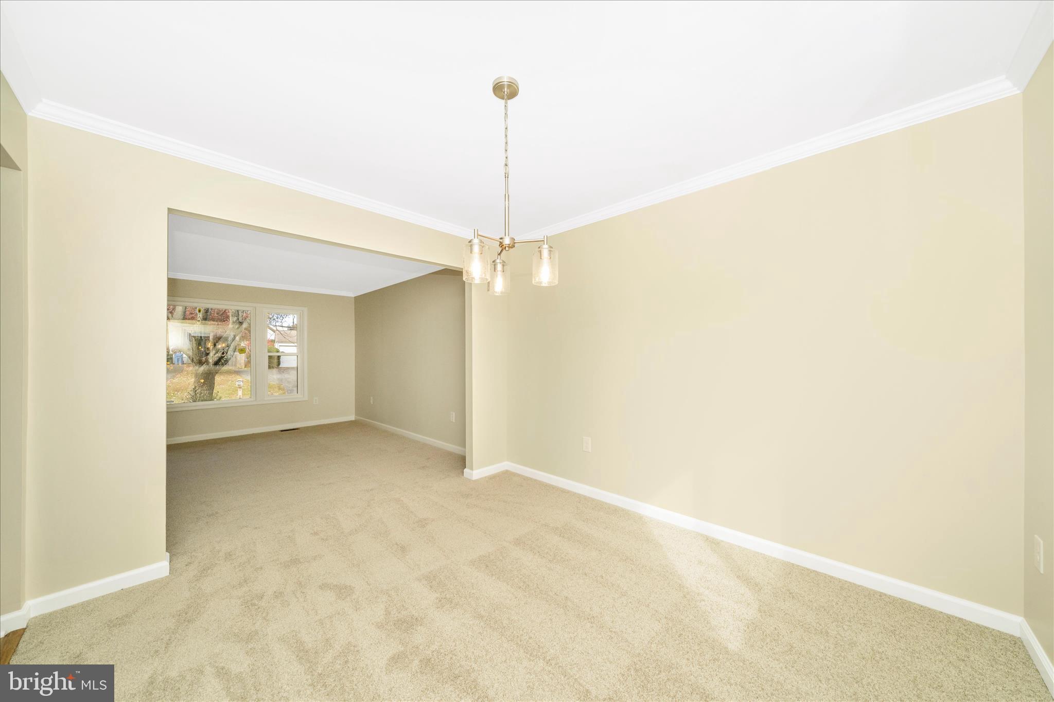 QUINCE ORCHARD KNOLLS - Residential