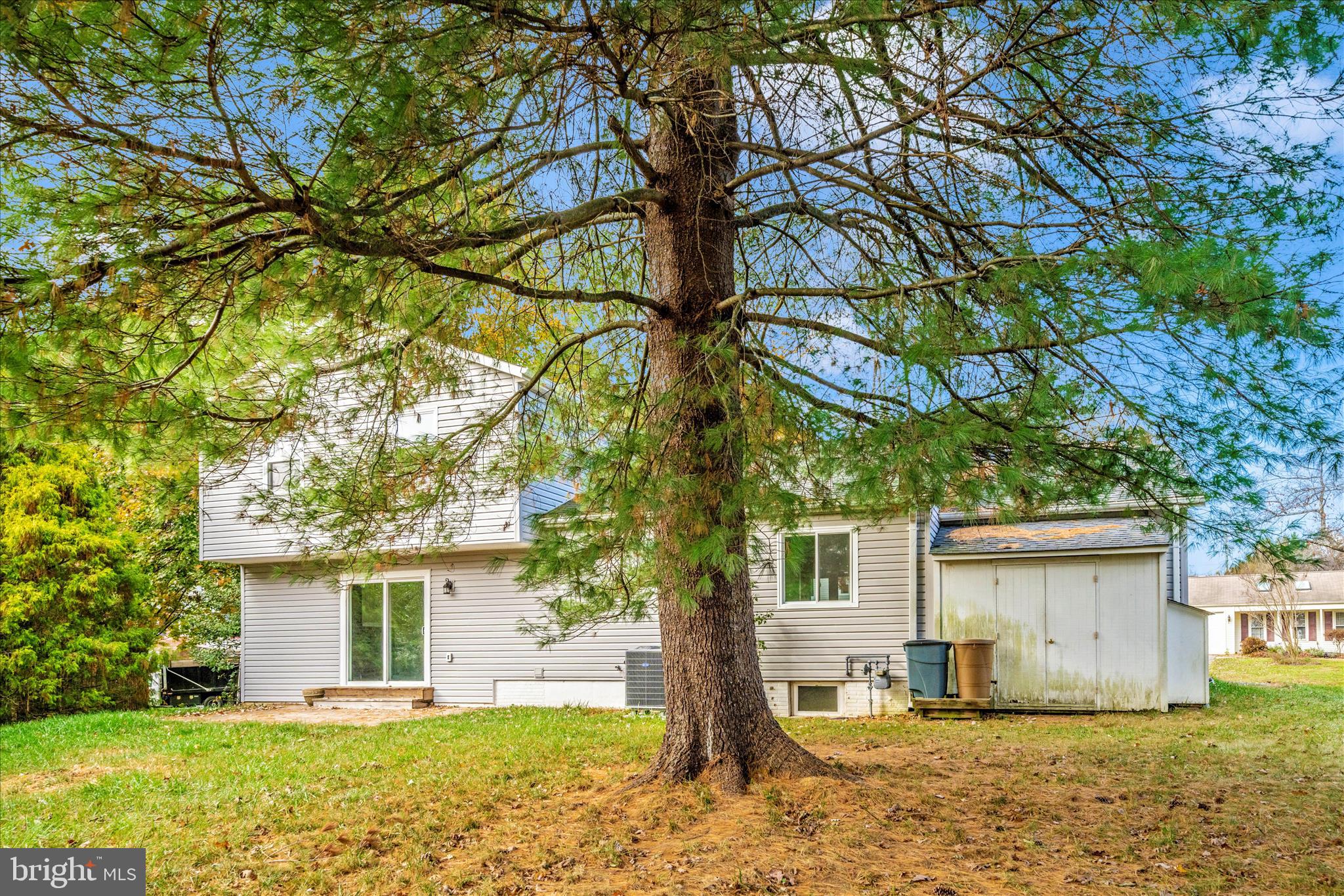 QUINCE ORCHARD KNOLLS - Residential