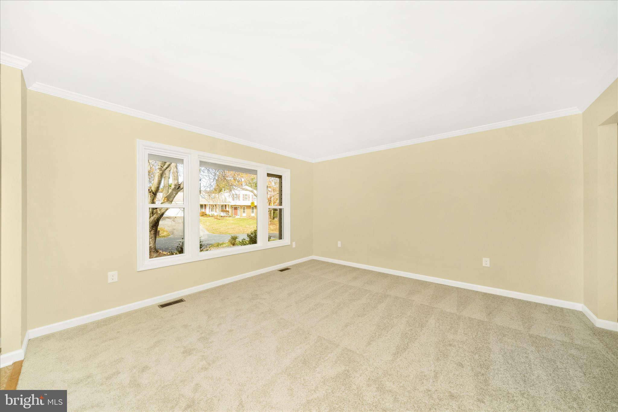 QUINCE ORCHARD KNOLLS - Residential