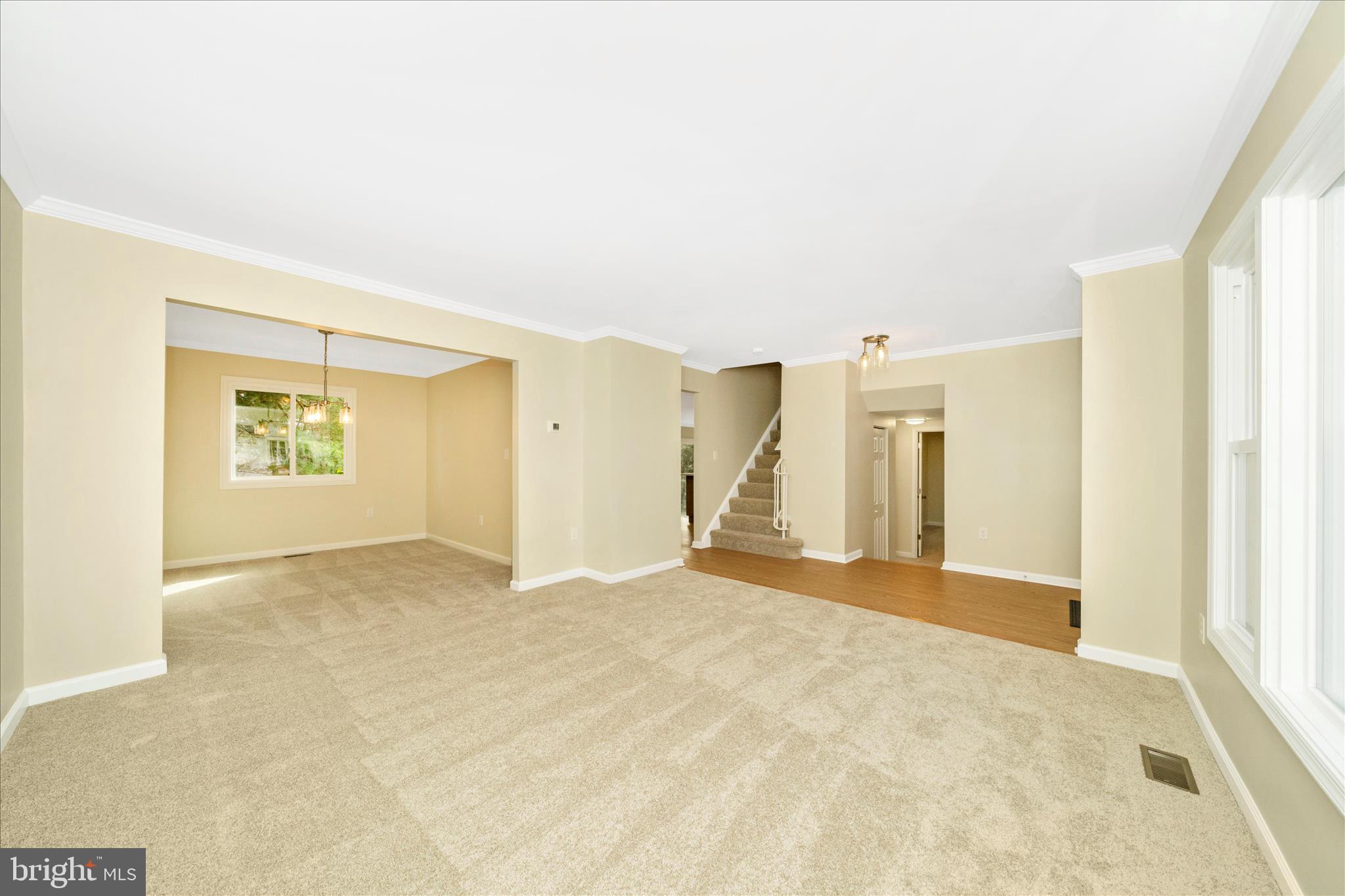 QUINCE ORCHARD KNOLLS - Residential