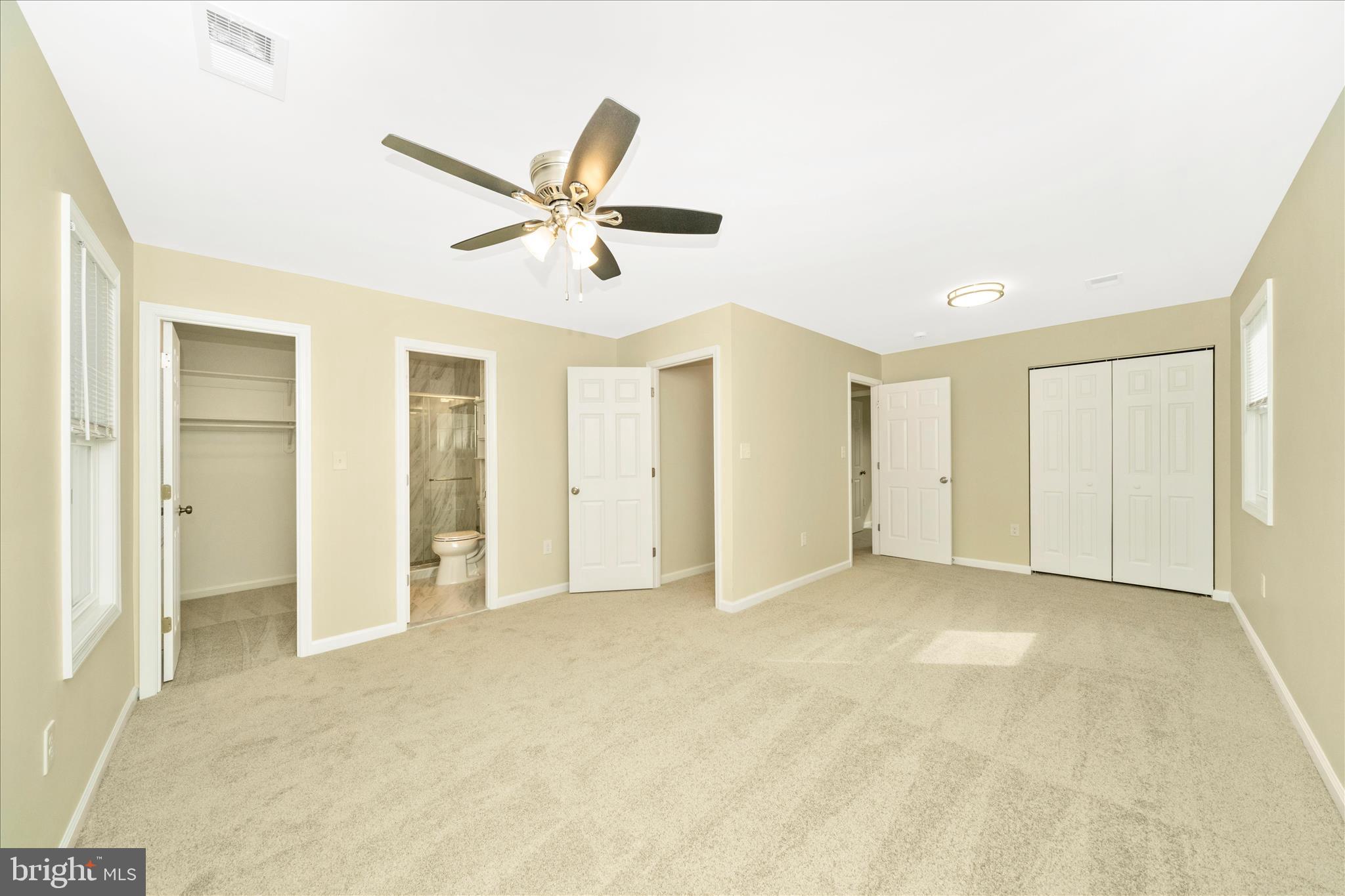 QUINCE ORCHARD KNOLLS - Residential