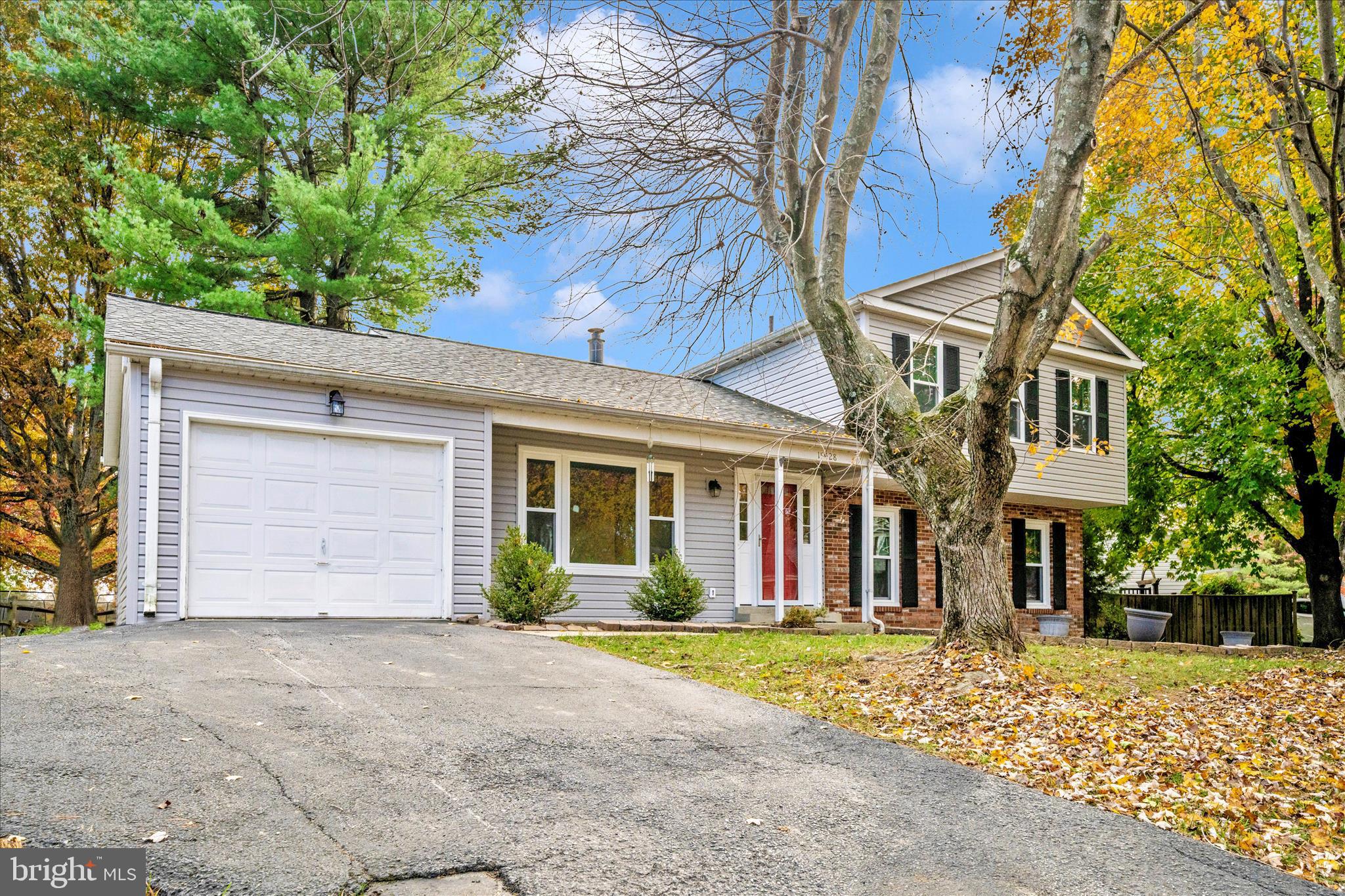 QUINCE ORCHARD KNOLLS - Residential