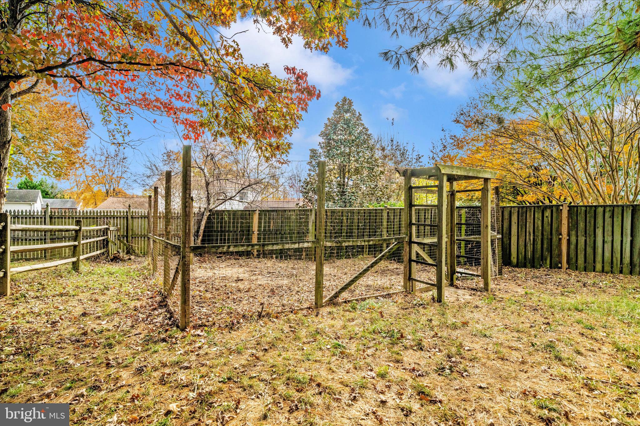 QUINCE ORCHARD KNOLLS - Residential