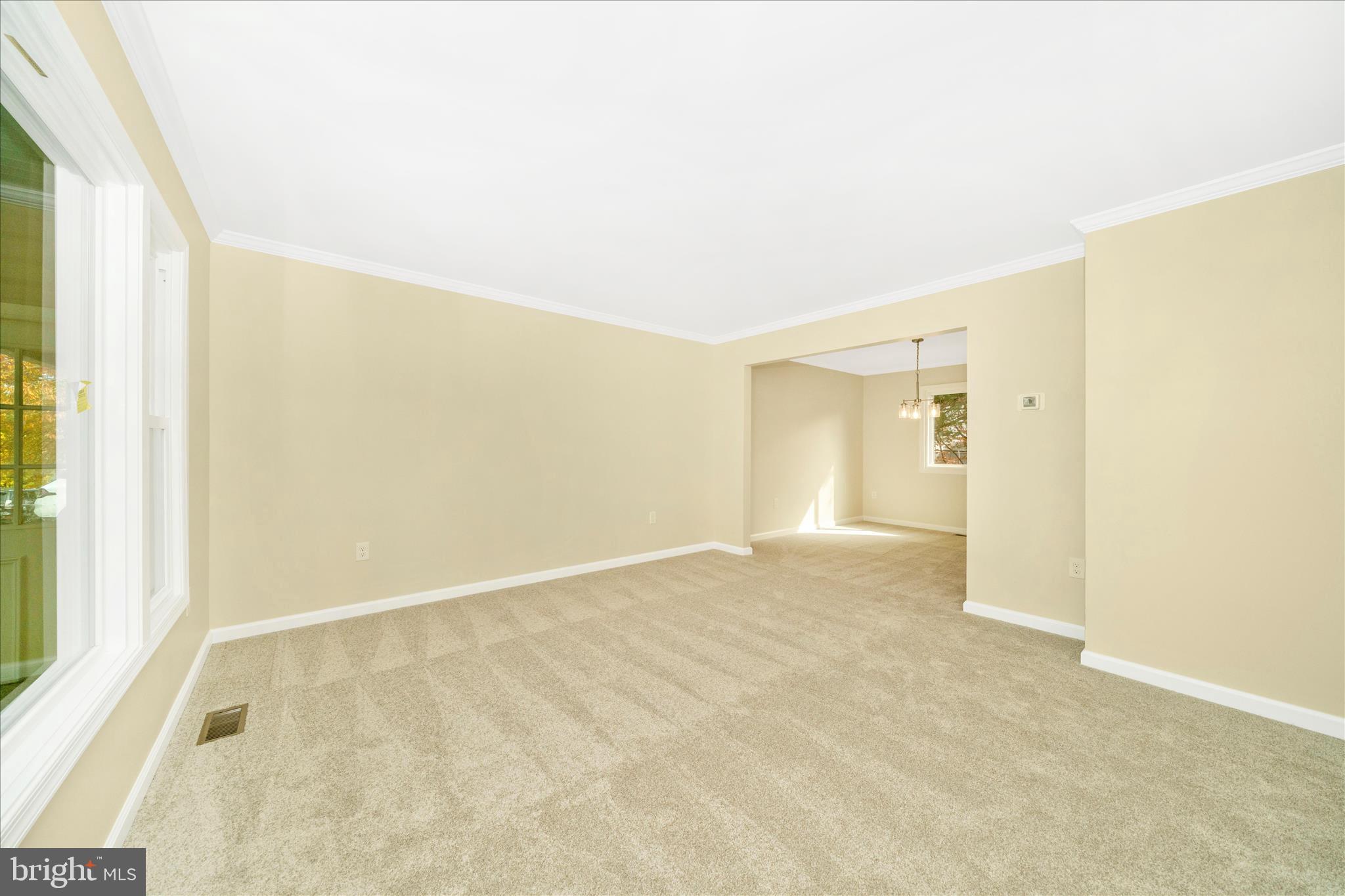 QUINCE ORCHARD KNOLLS - Residential