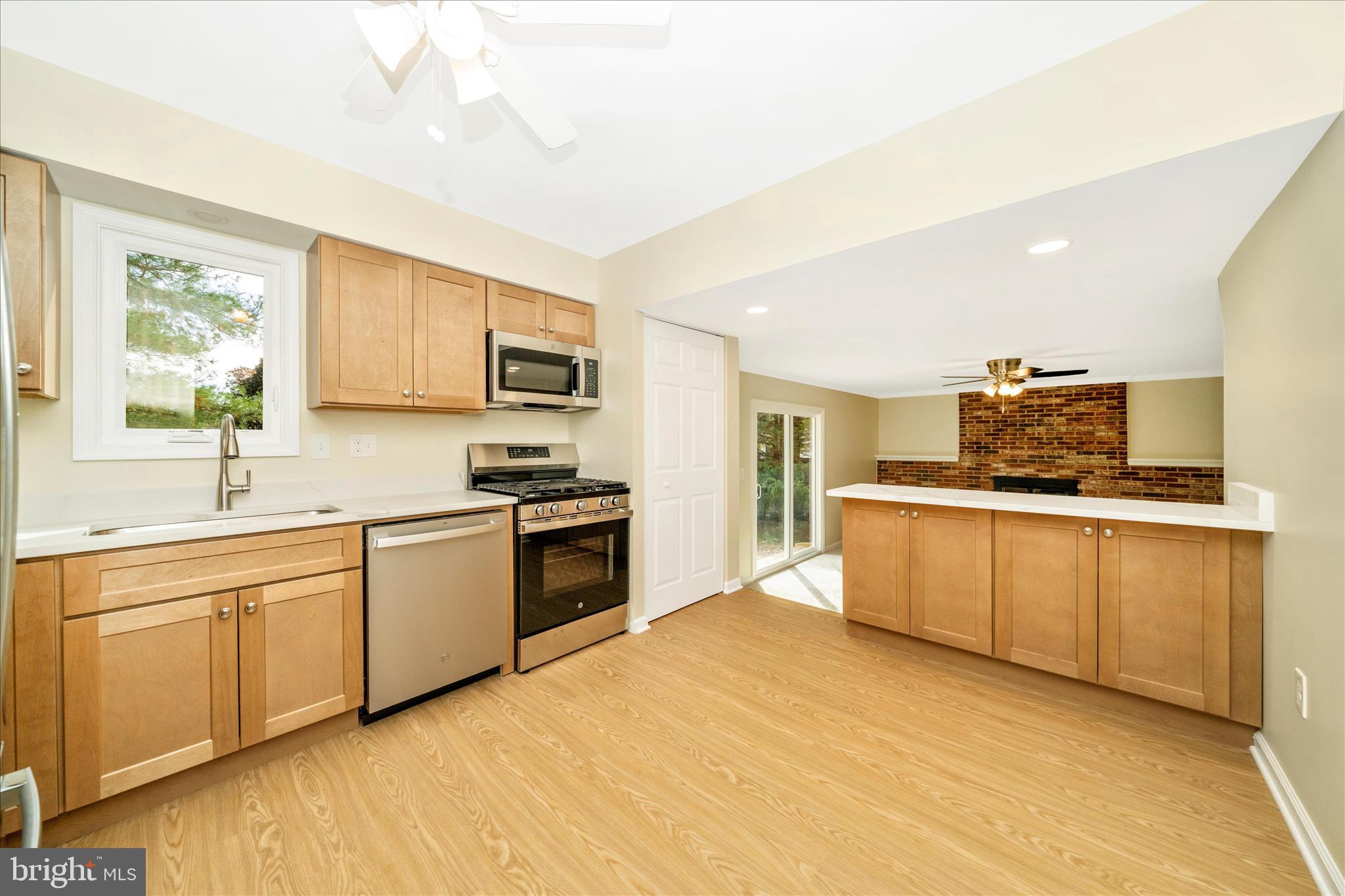 QUINCE ORCHARD KNOLLS - Residential