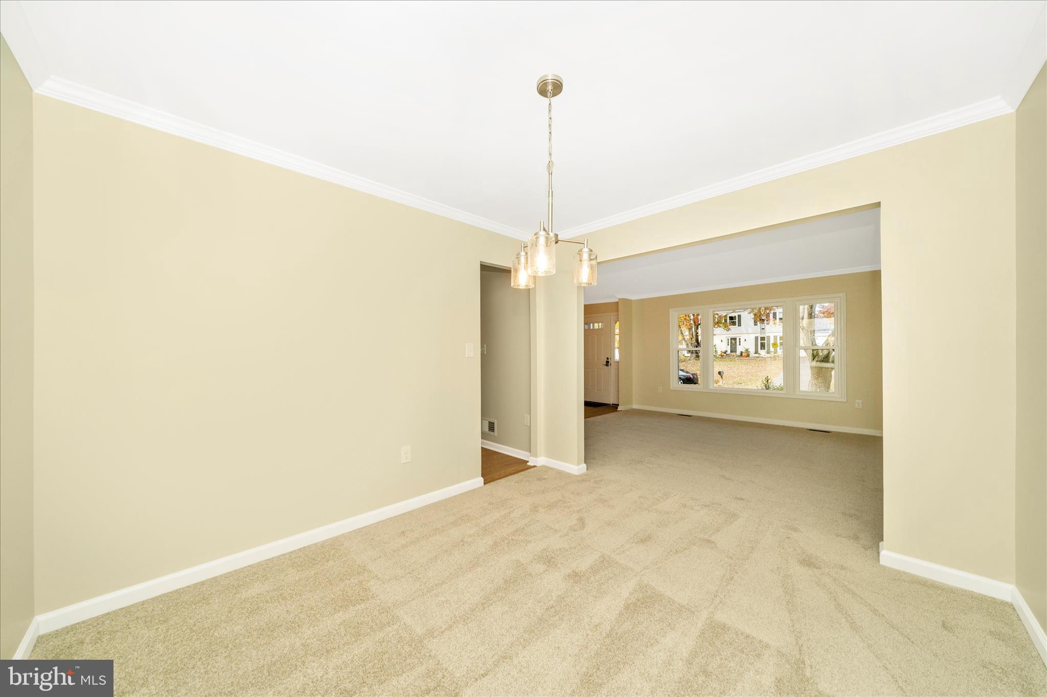 QUINCE ORCHARD KNOLLS - Residential