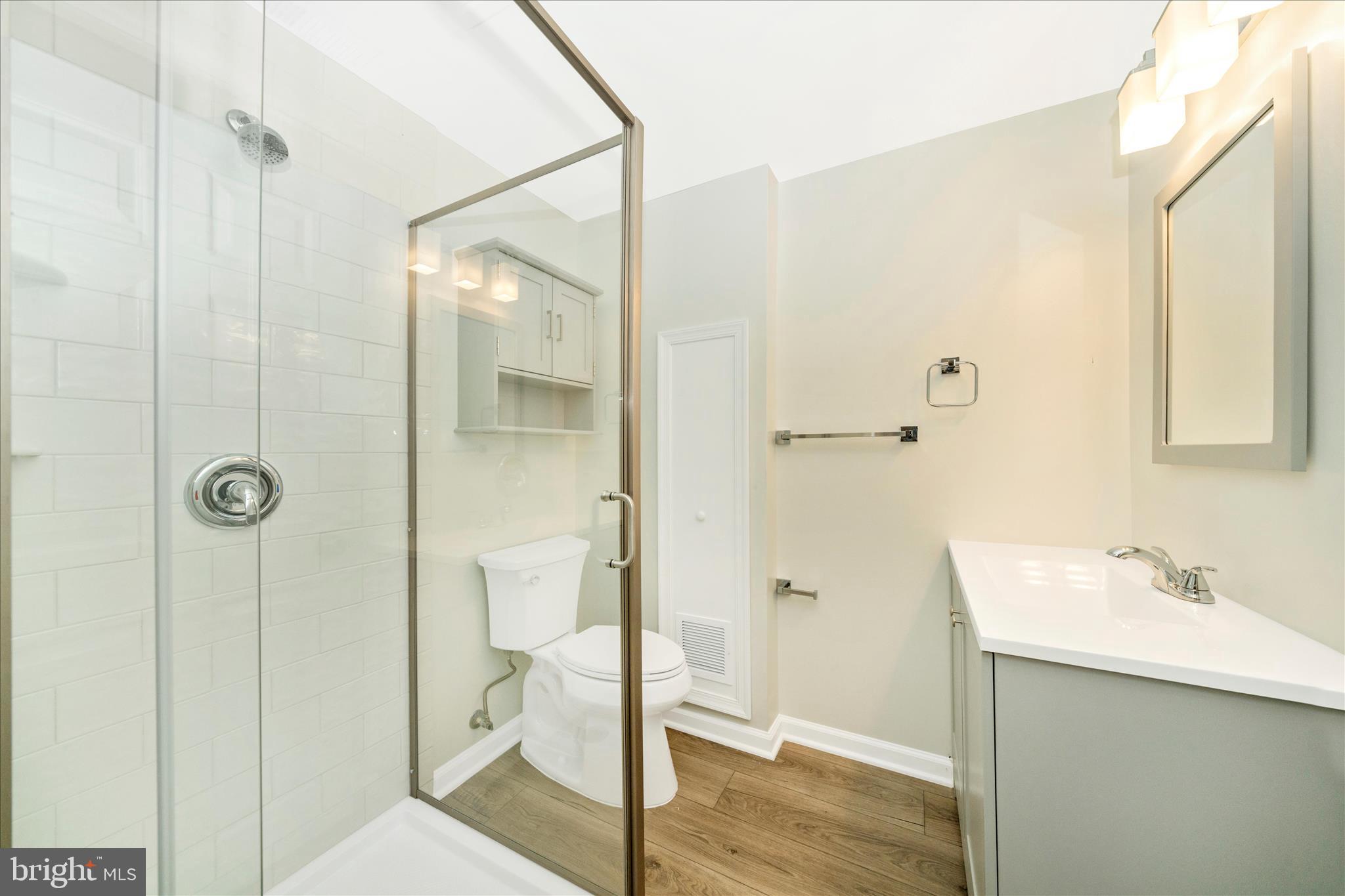 QUINCE ORCHARD KNOLLS - Residential