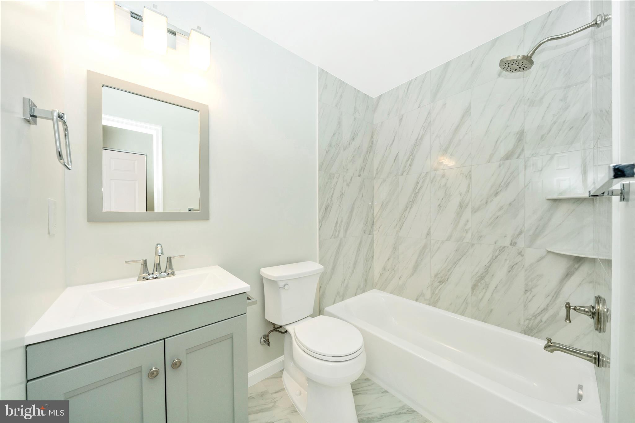 QUINCE ORCHARD KNOLLS - Residential