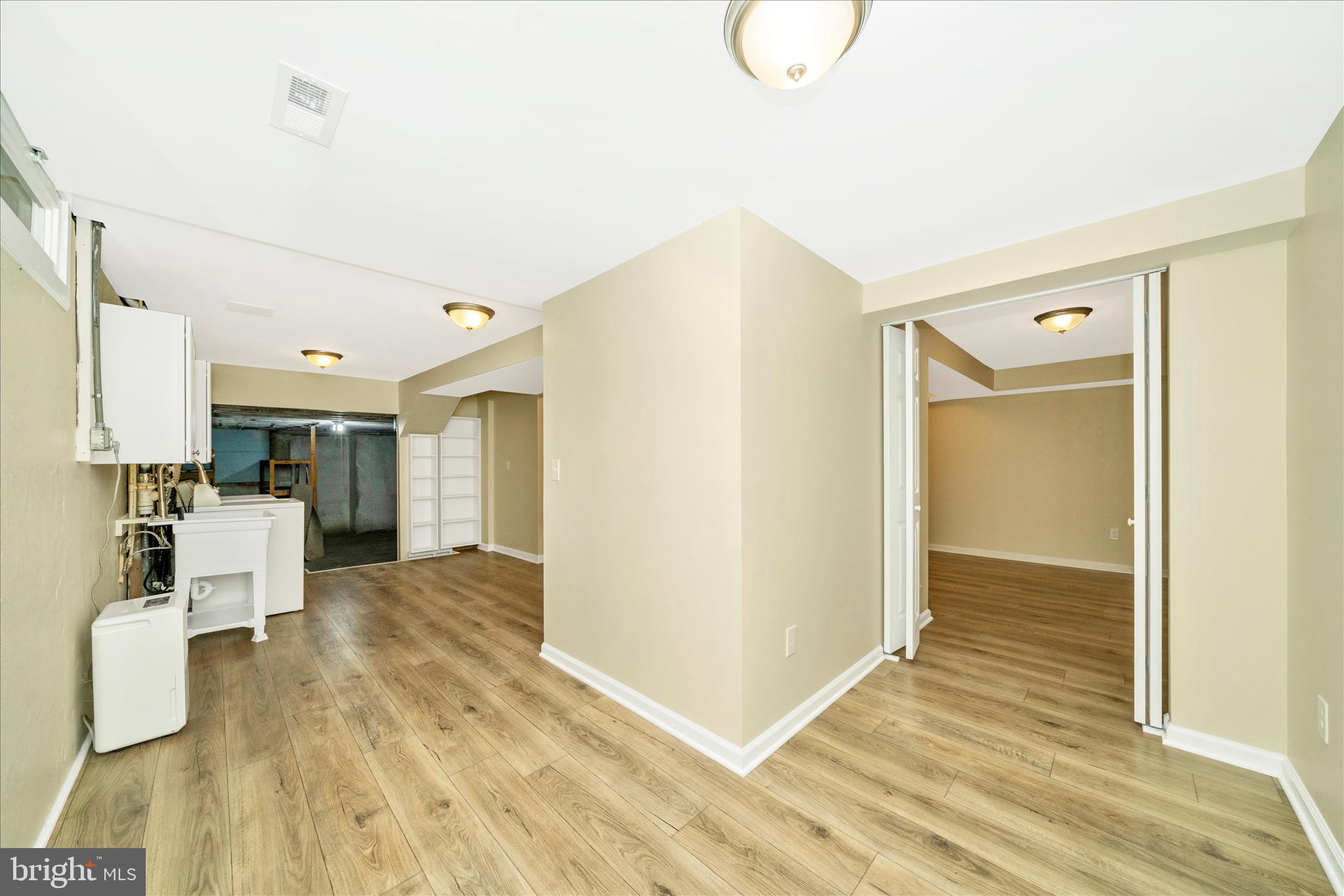 QUINCE ORCHARD KNOLLS - Residential