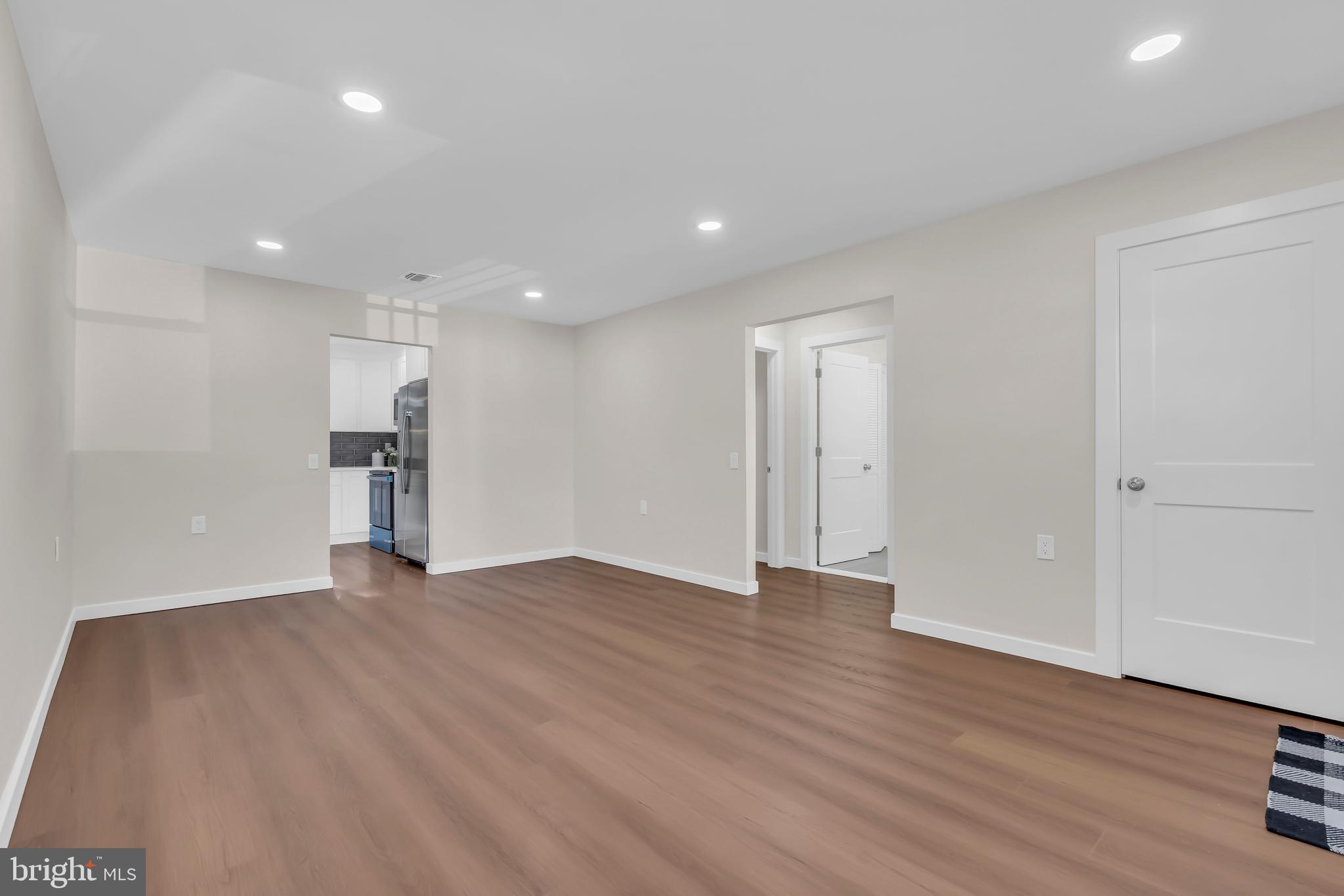 CRESTWOOD VILLAGE 7 - Residential