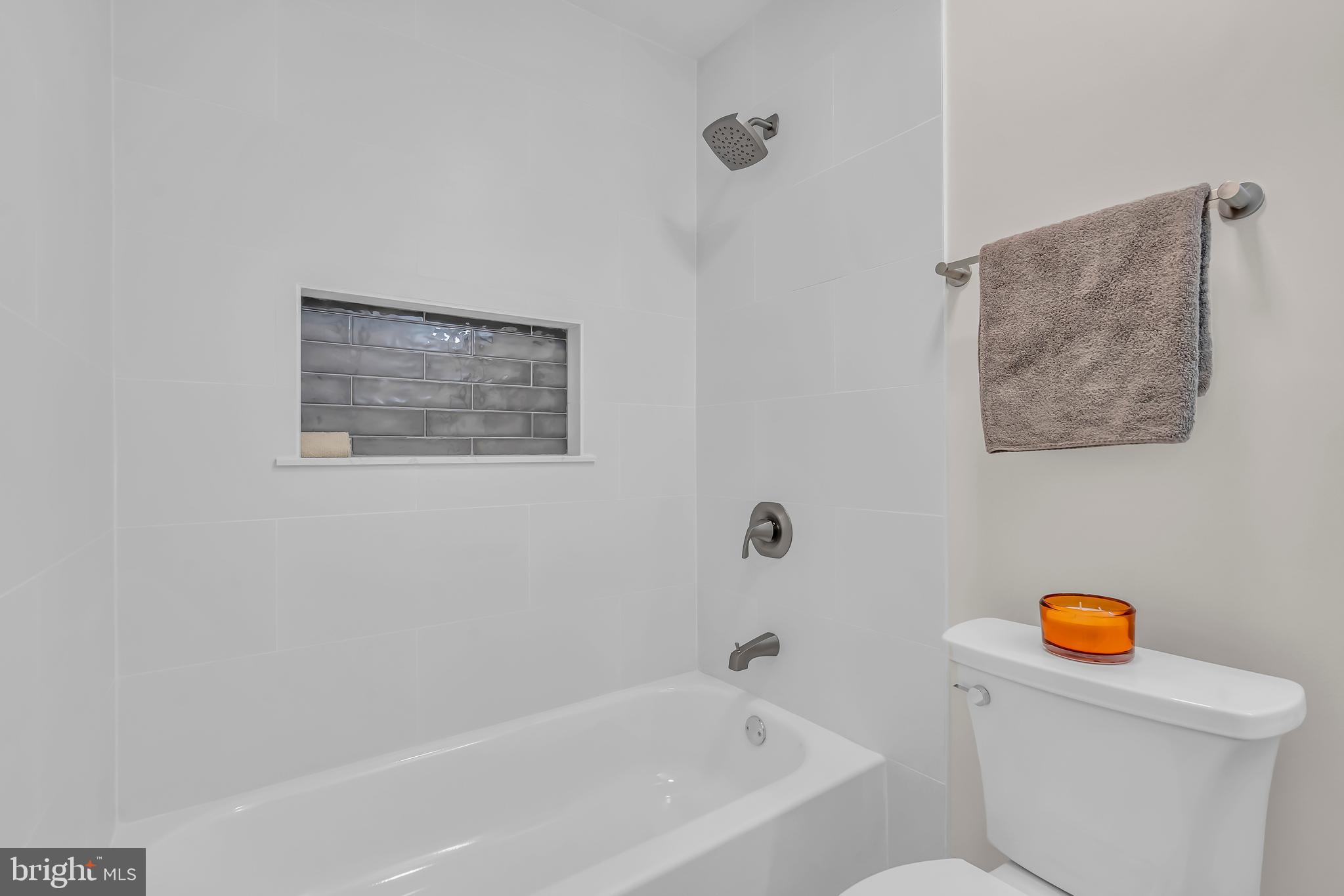 CRESTWOOD VILLAGE 7 - Residential