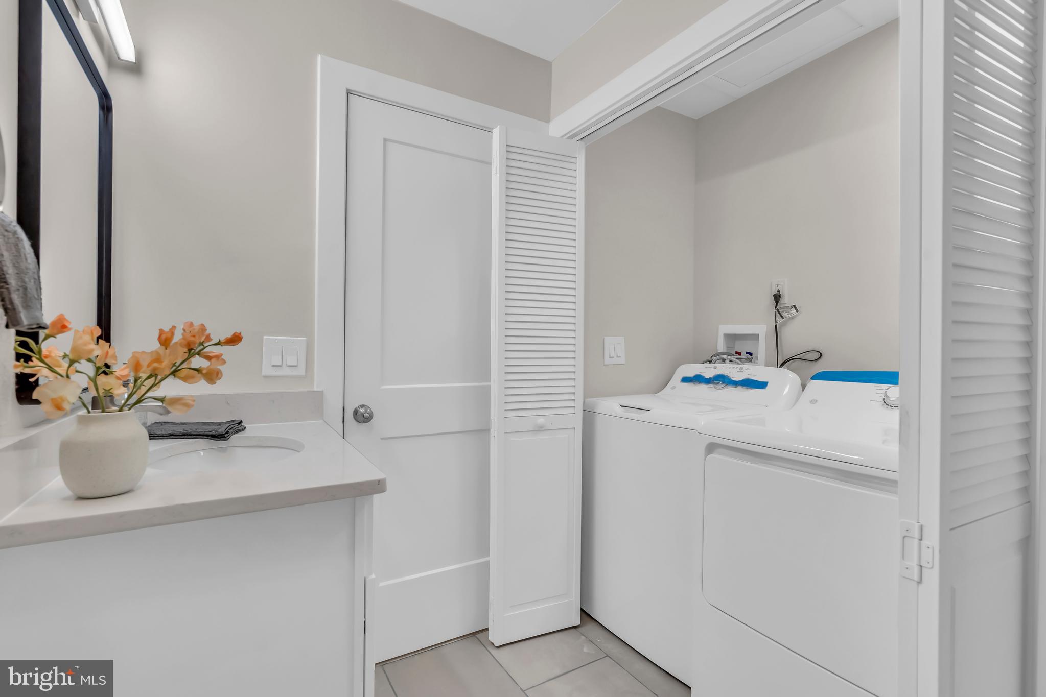 CRESTWOOD VILLAGE 7 - Residential