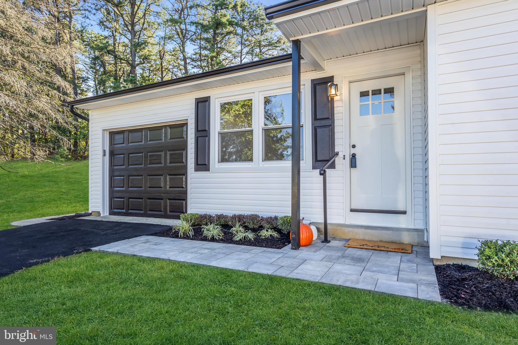 CRESTWOOD VILLAGE 7 - Residential