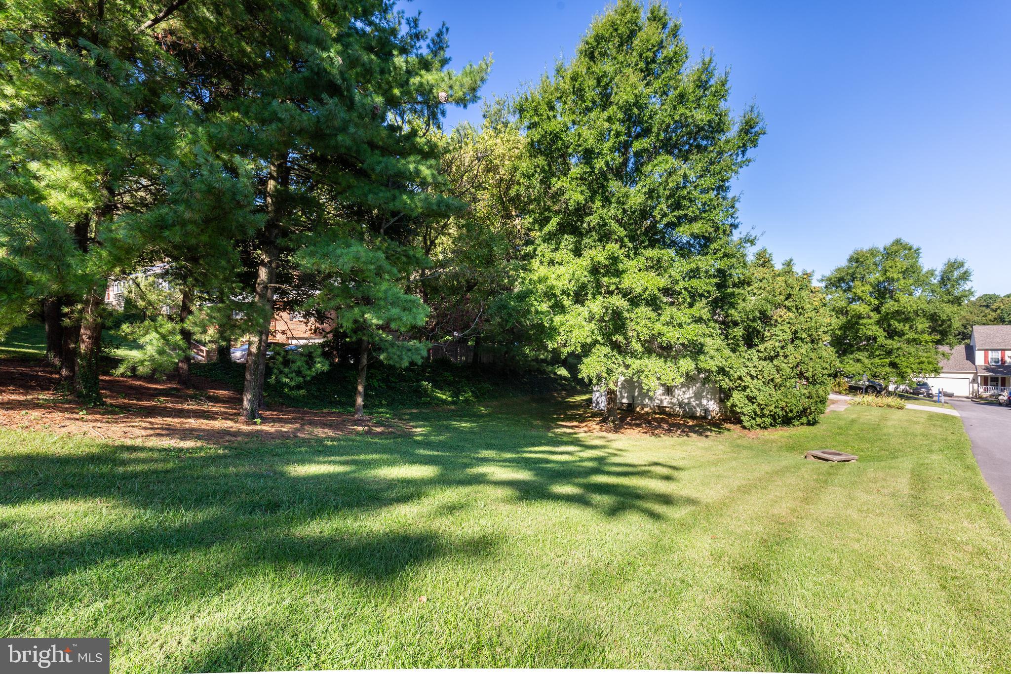 RIVERCHASE - Residential