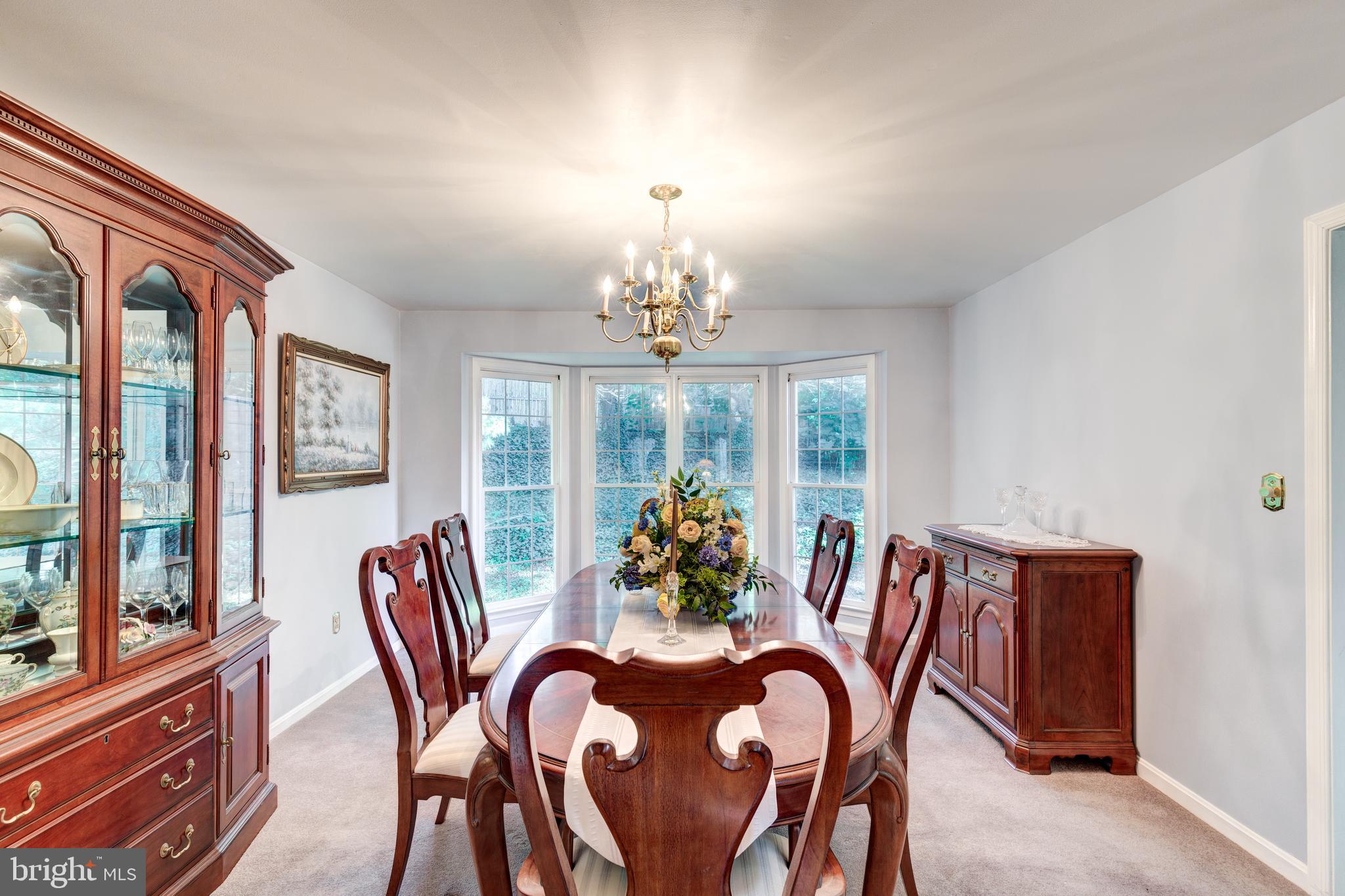 RIVERCHASE - Residential