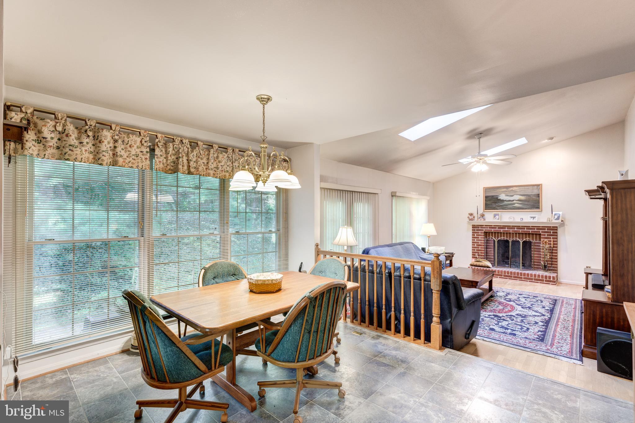 RIVERCHASE - Residential