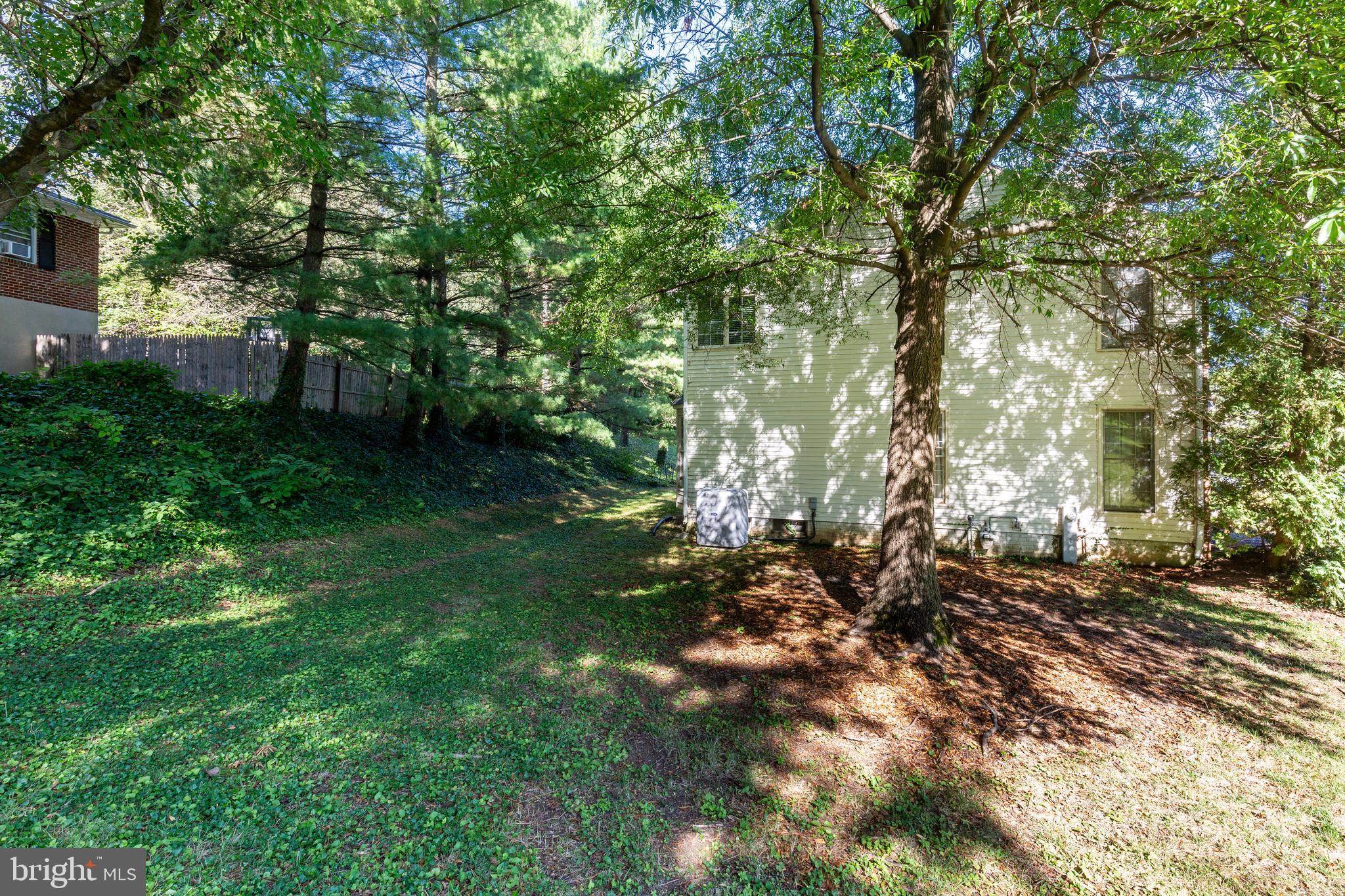 RIVERCHASE - Residential