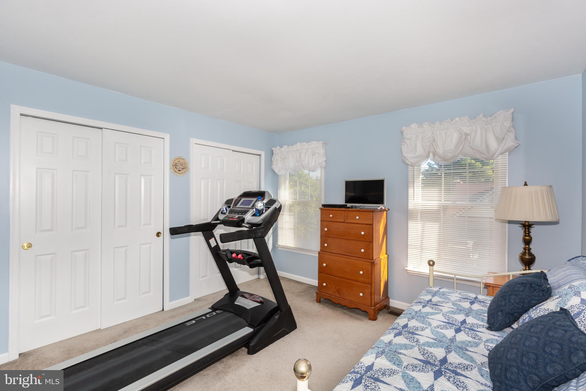 RIVERCHASE - Residential