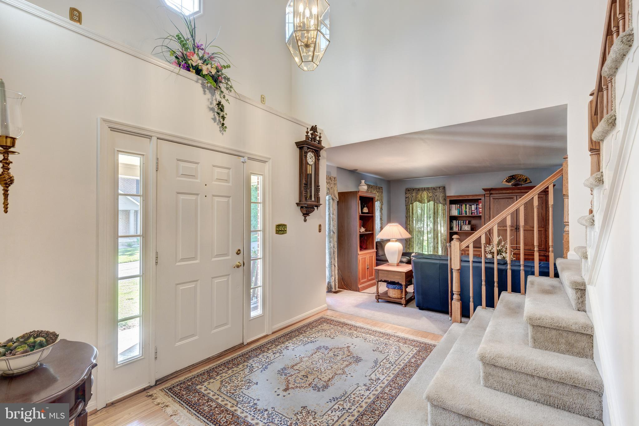 RIVERCHASE - Residential