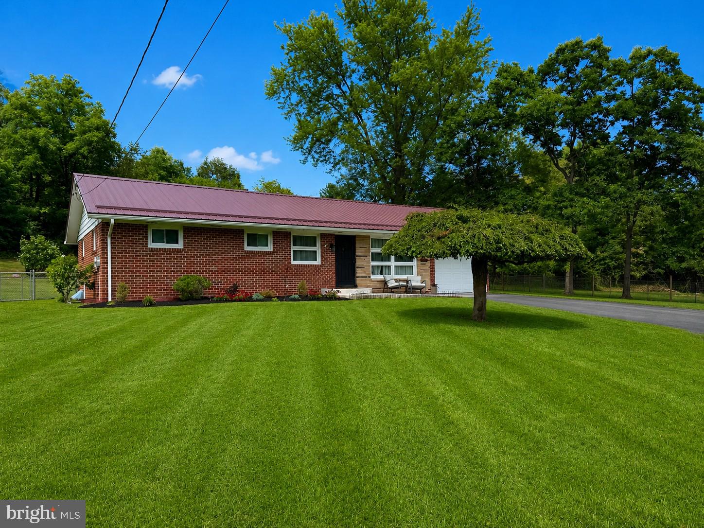 18613 CIRCLE DRIVE