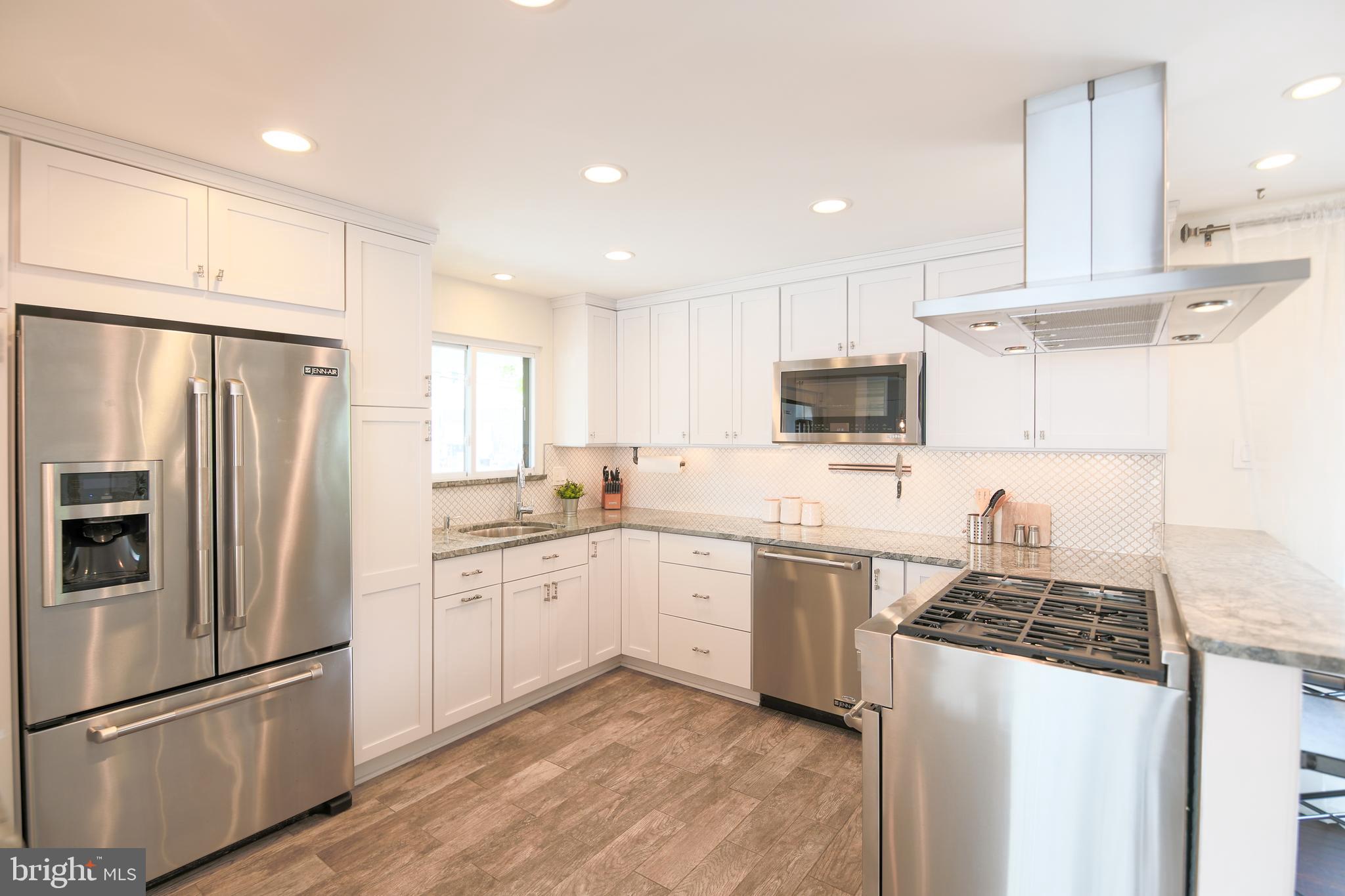 SOUTHGATE - Residential