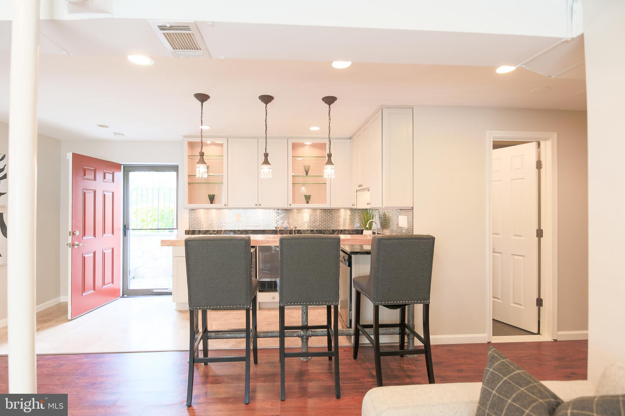 SOUTHGATE - Residential