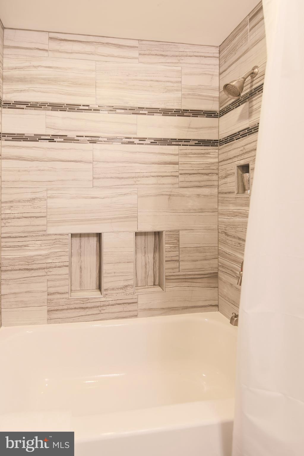 SOUTHGATE - Residential