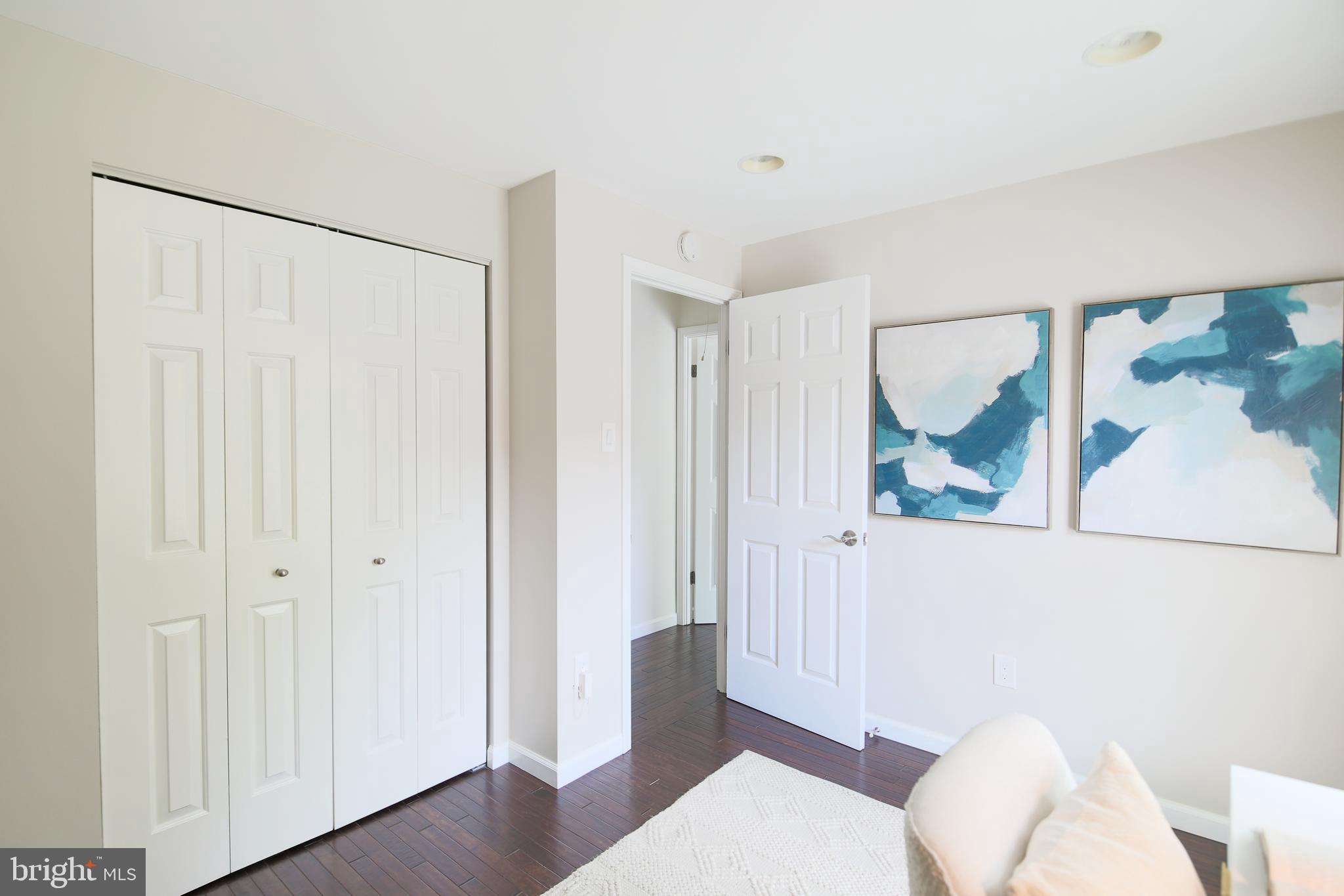 SOUTHGATE - Residential